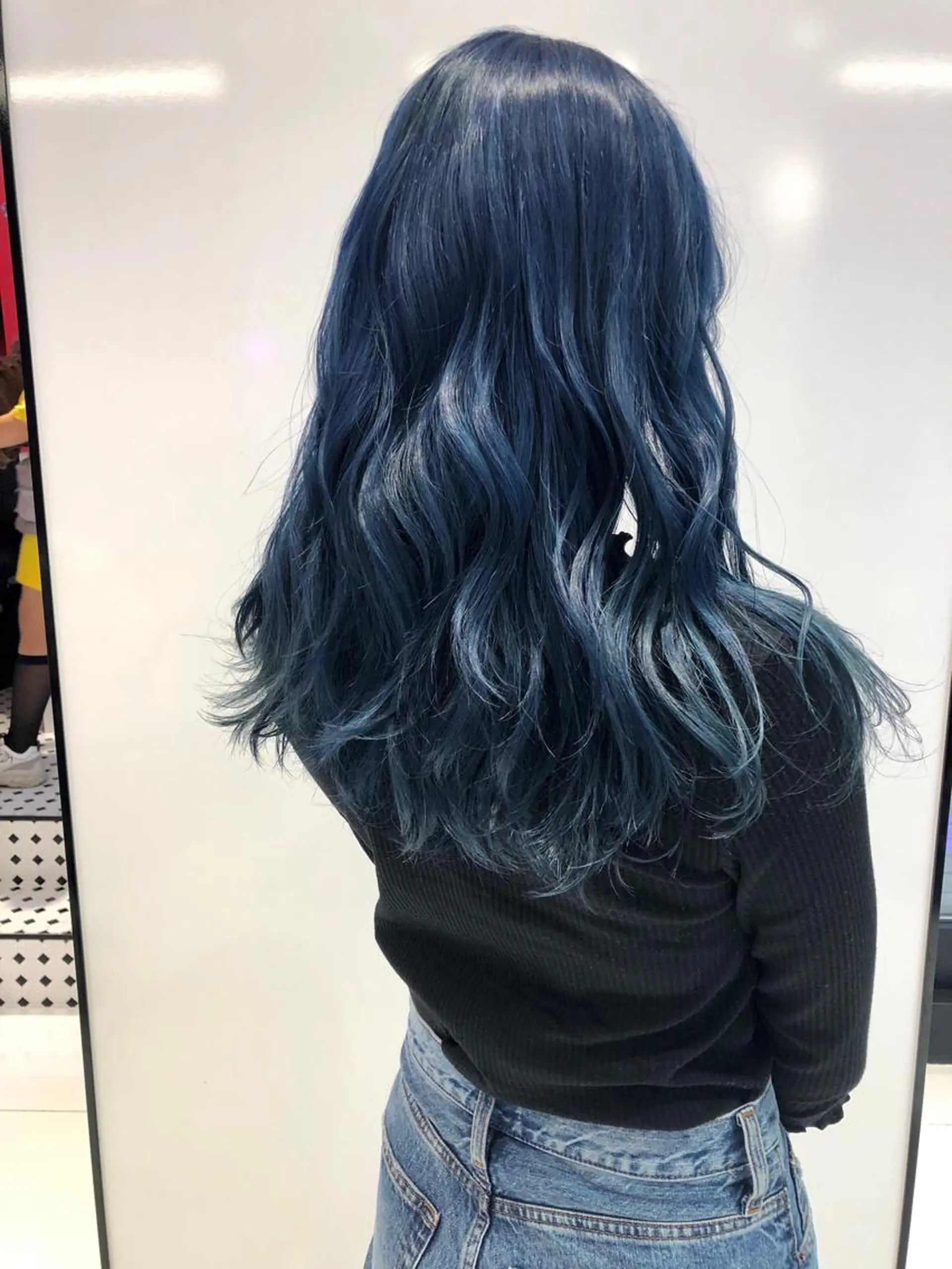 ロング カラー ブリーチ ブルーカラー ヘアカラー keen吉祥寺所属・相川 愛実のヘアスタイル