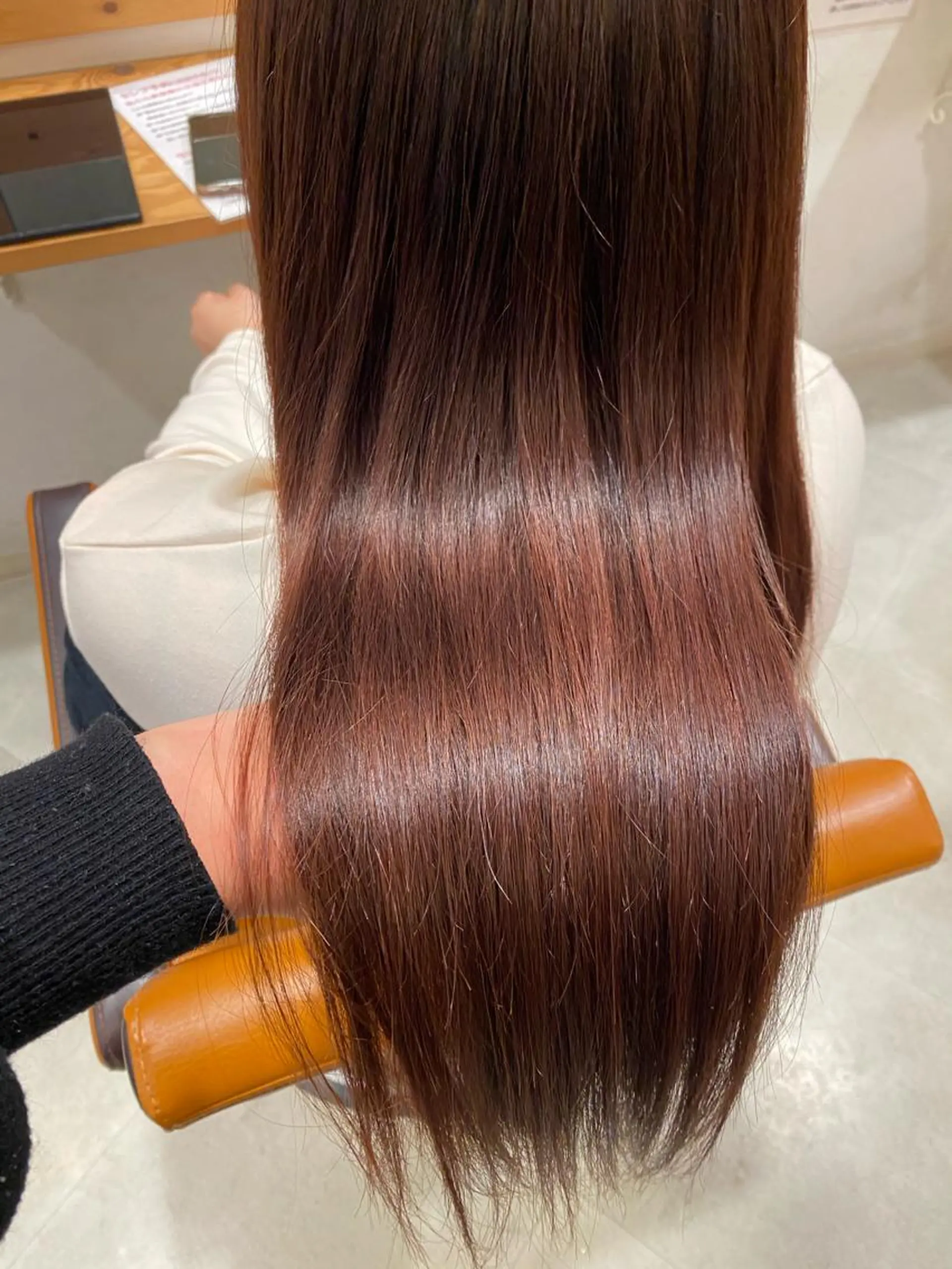ロング アッシュ ヘアカラー トリートメント 猪股 華乃のヘアスタイル