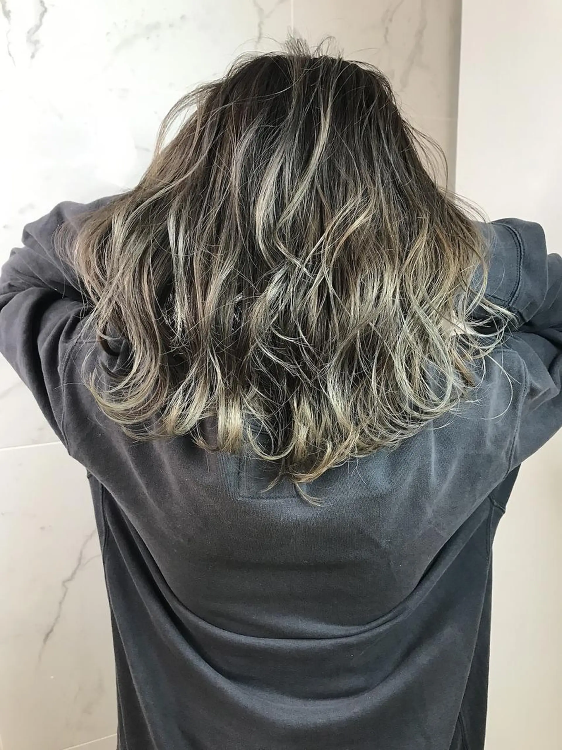 セミロング カラー 髪質改善IENA店長 小泉拓のヘアスタイル