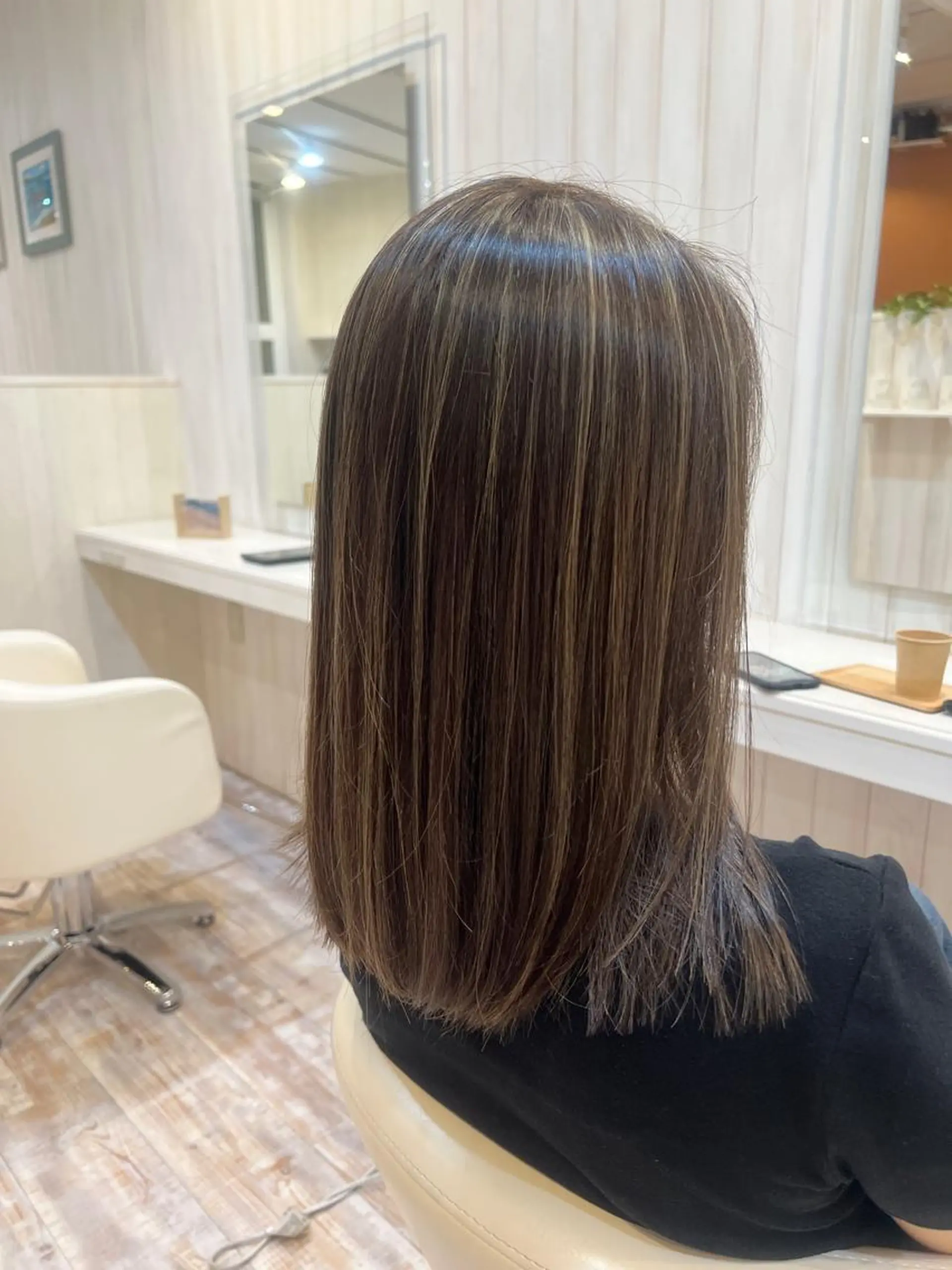 ミディアム カラー 佐藤史哉* 韓国レイヤー赤み除去のヘアスタイル