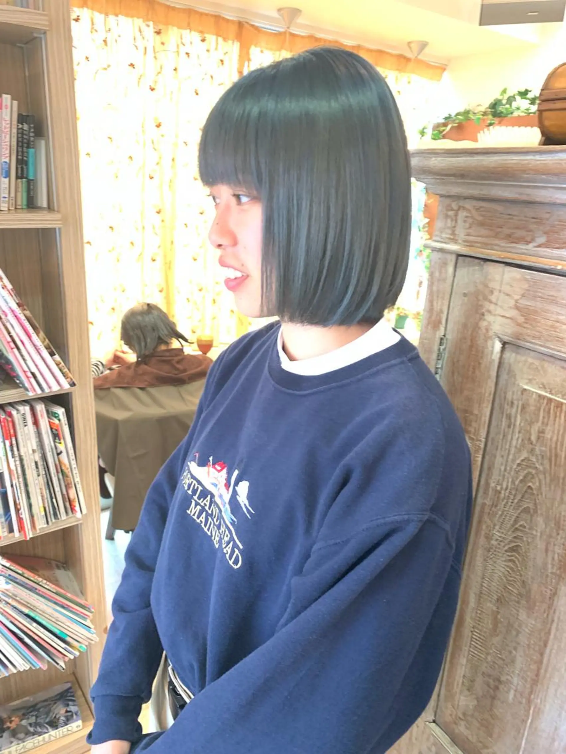 ショート カラー アッシュ ブリーチ ブルーカラー ブルーアッシュ トリートメント ヘアカラー nishimura makotoのヘアスタイル