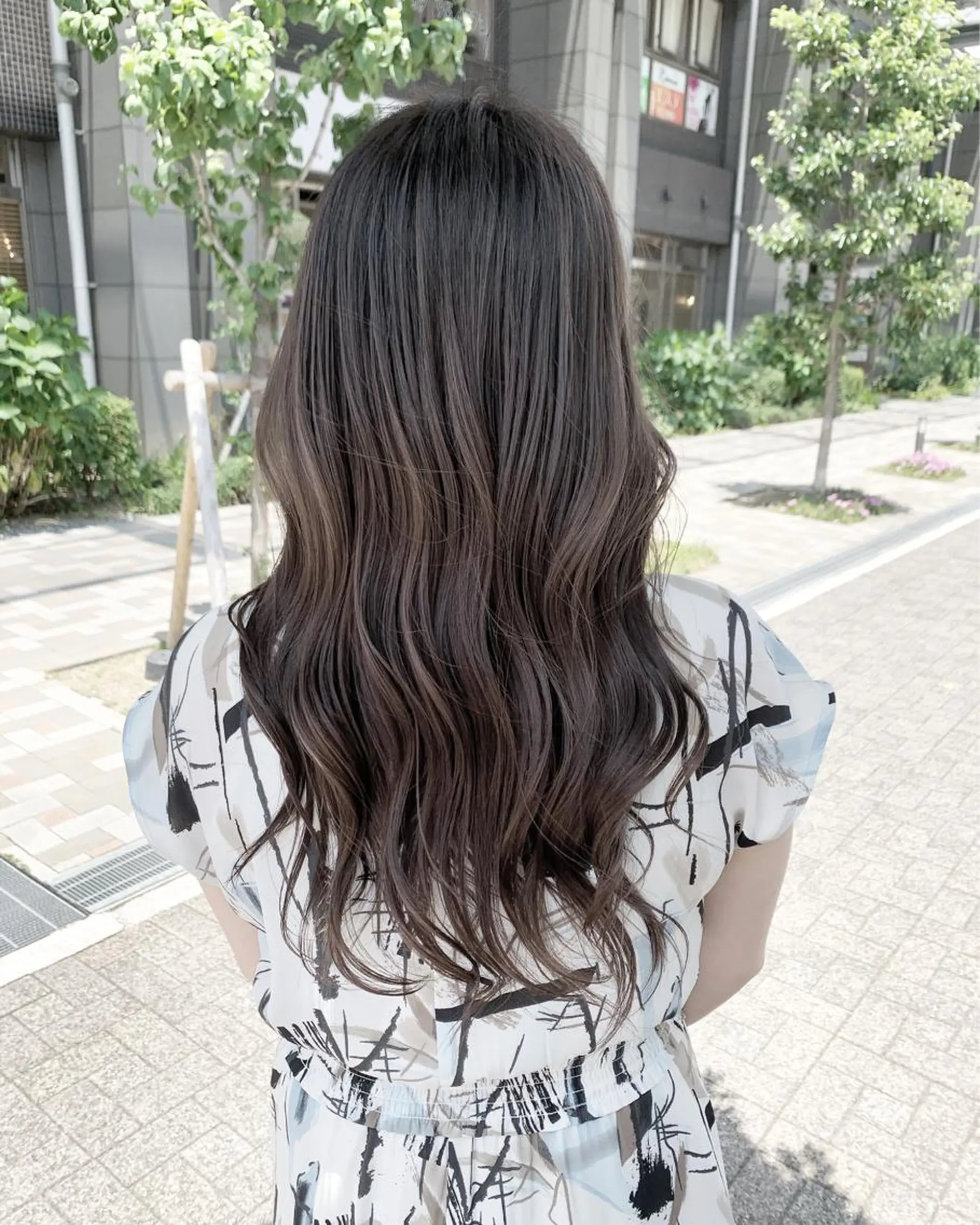 セミロング ハイライト レイヤー×縮毛矯正 深見 拓のヘアスタイル