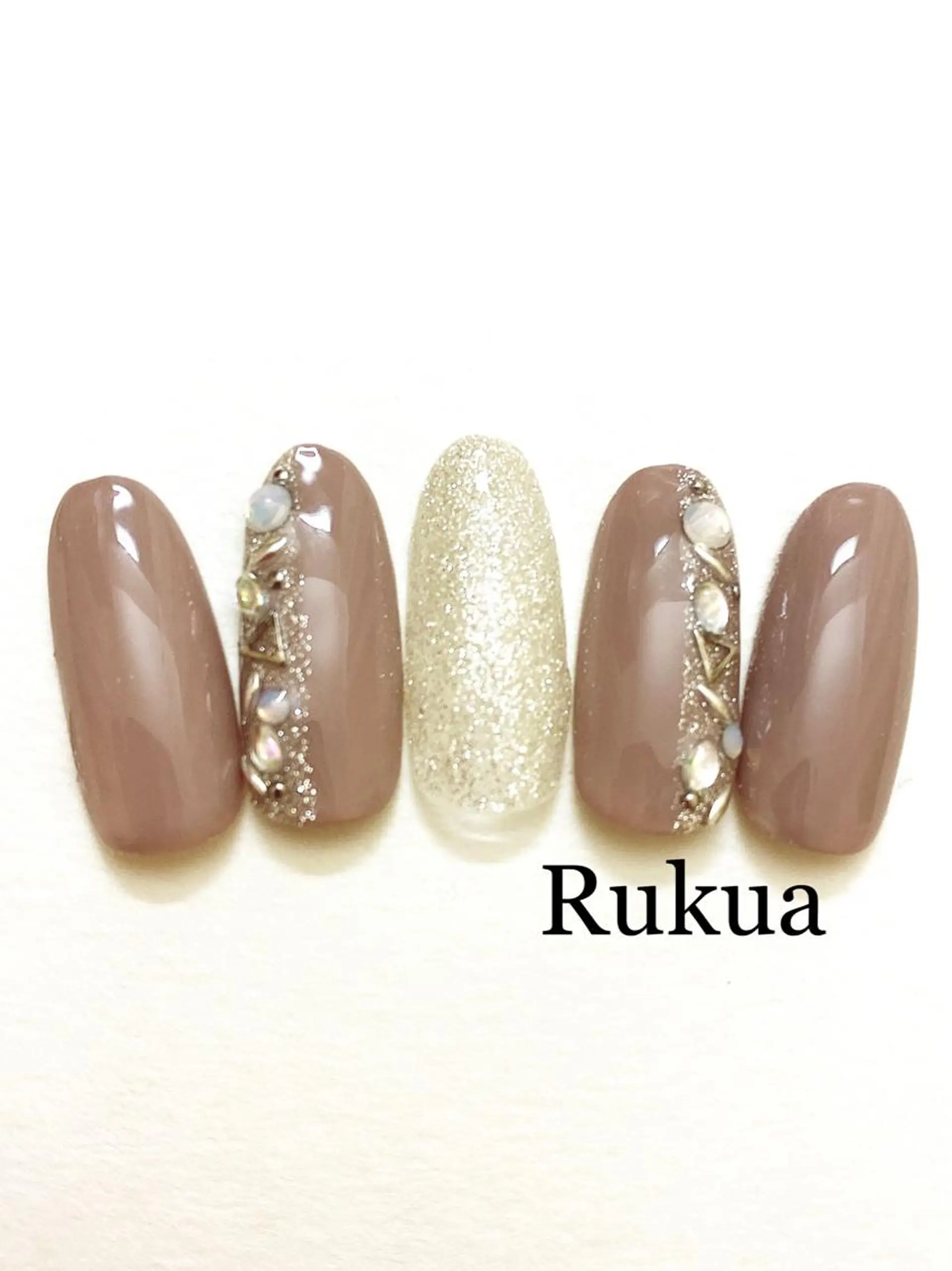 ネイル Rukua Nの眉毛・アイブロウイメージ