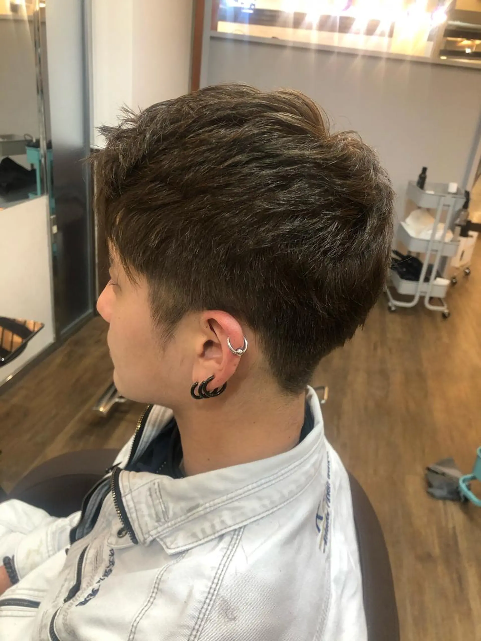 メンズ カット ヘアカラー 前川 万都里のヘアスタイル