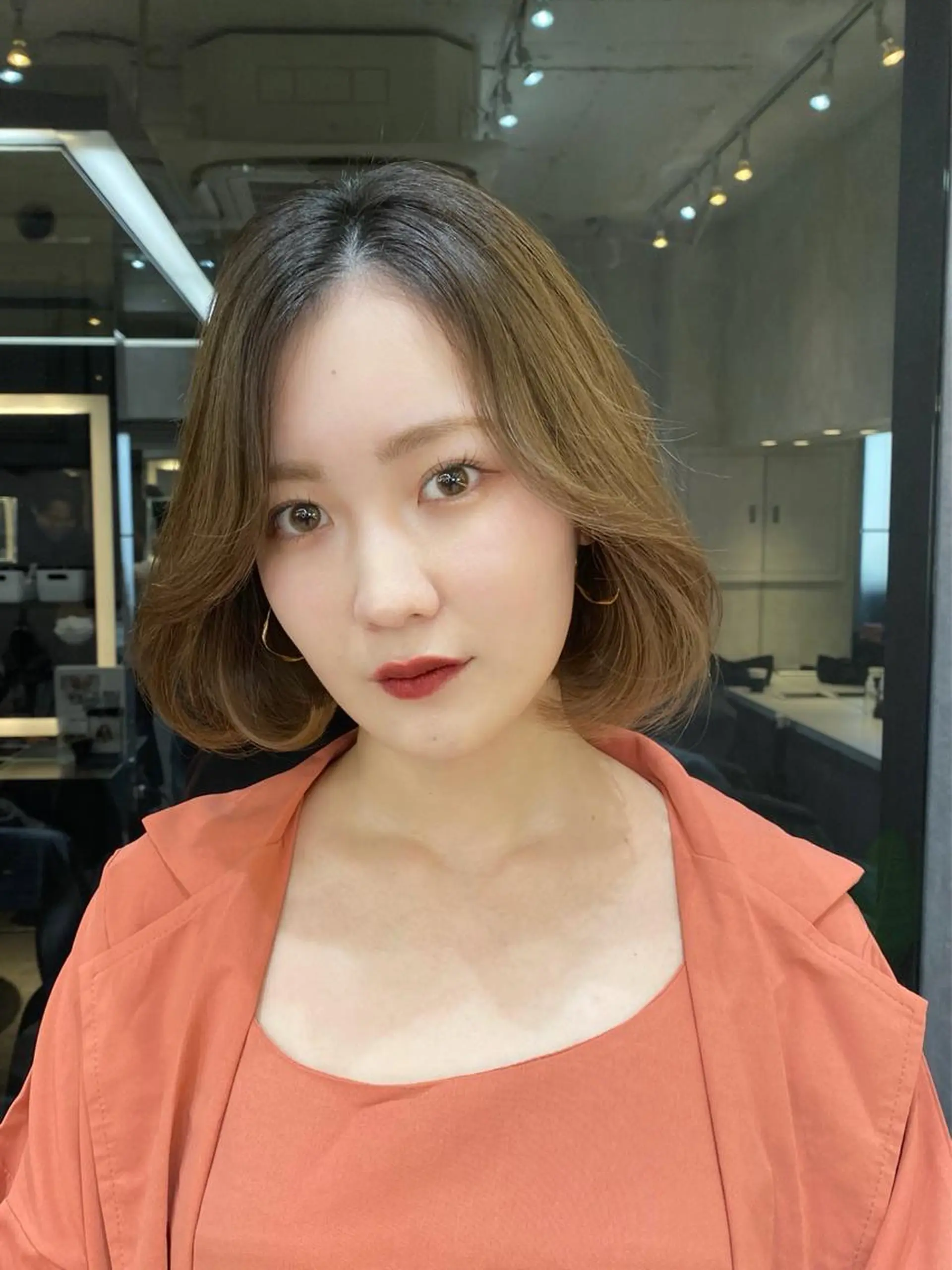 ショート カラー ヘアアレンジ ボブ タンバルモリ レイヤーと顔まわり 大好き❣️関口拓馬のヘアスタイル