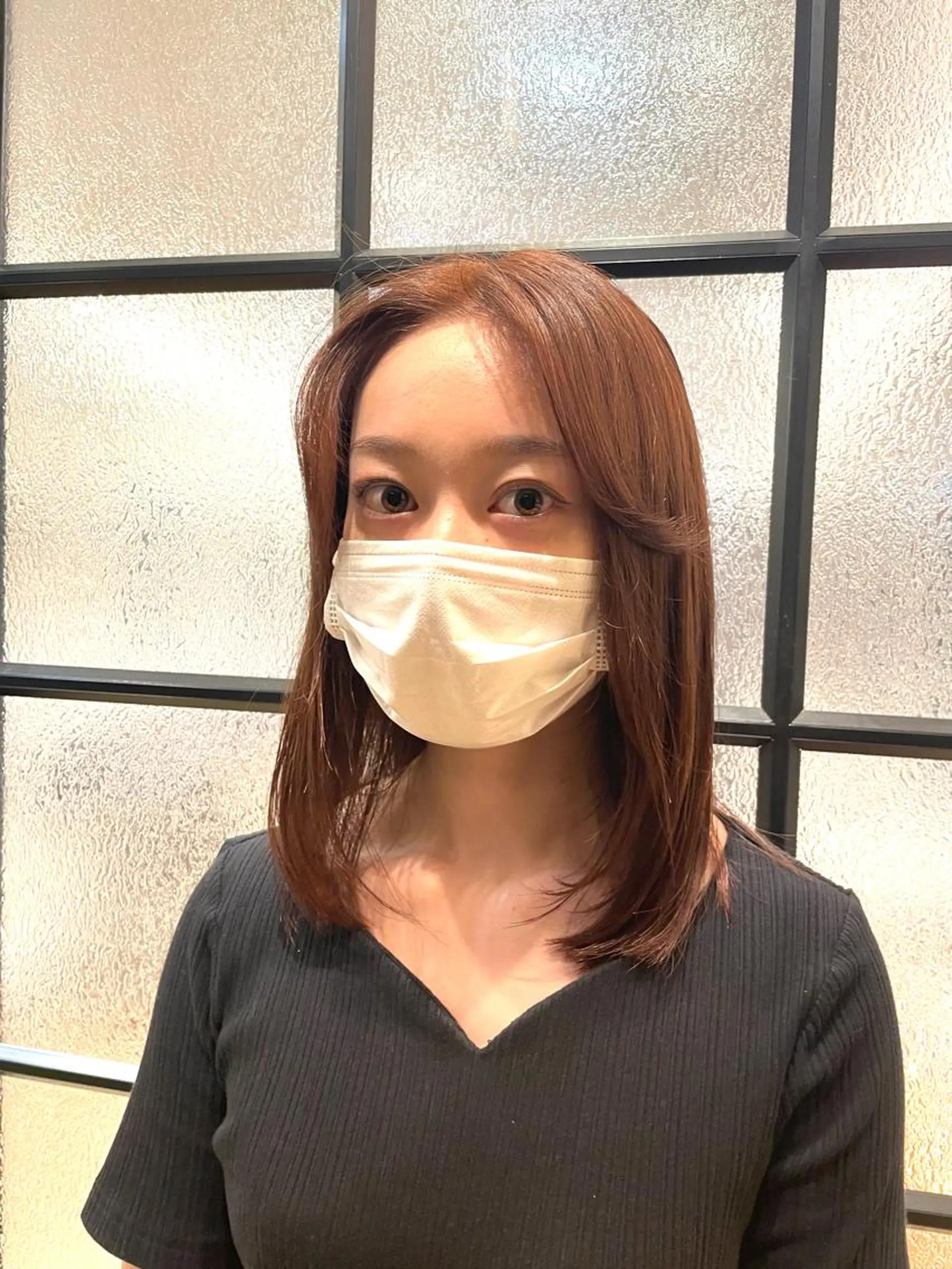 ミディアム ピンクブラウン レイヤーカット COA所属・小顔カット前髪 顔周りカット林亮佑のヘアスタイル