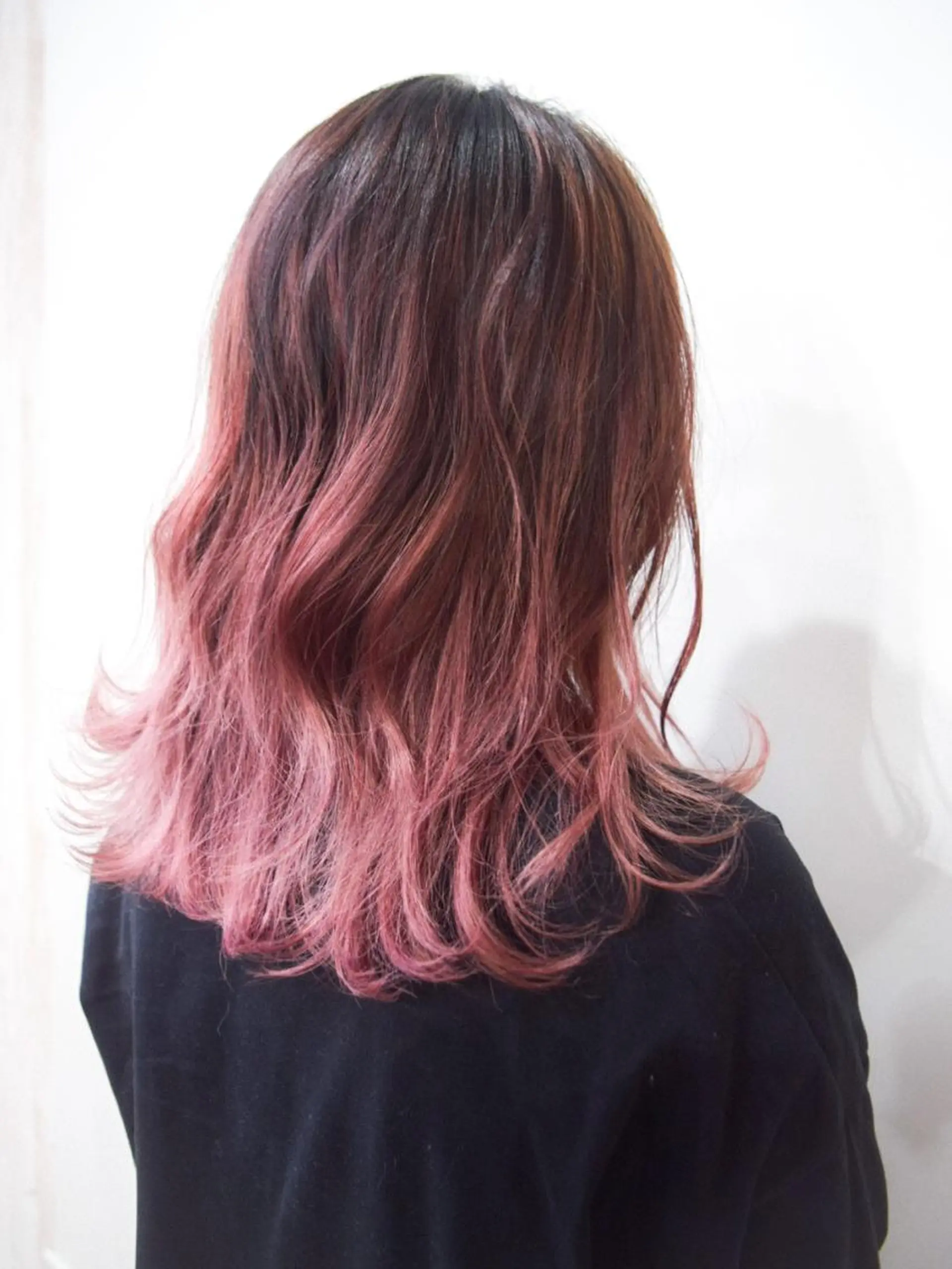 カラー バレイヤージュ ピンクカラー ローズカラー ヘアカラー トリートメント ハイトーンカラー RYUのヘアスタイル