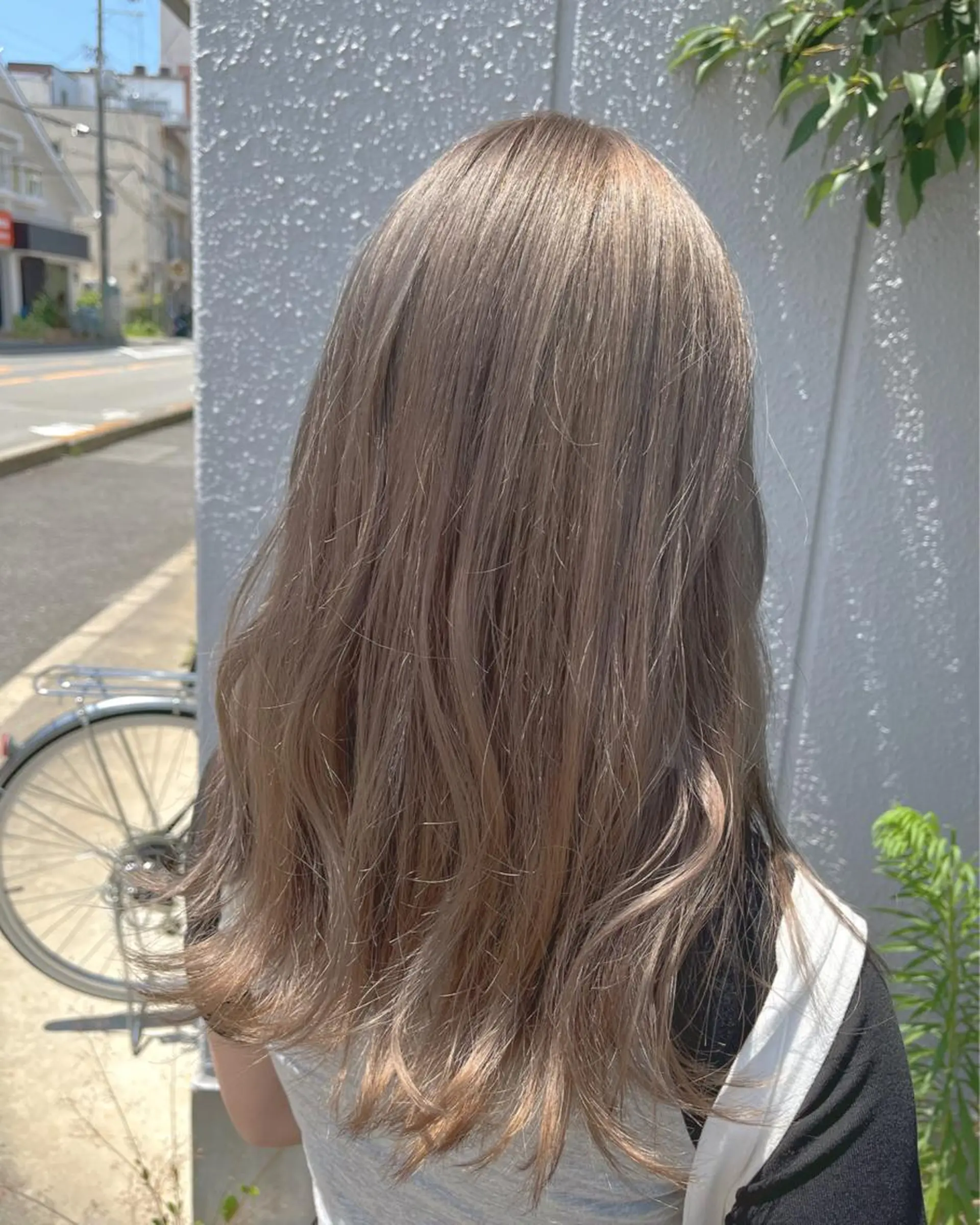 ロング カラー ヘアカラー トリートメント Mavie 東奈々子のヘアスタイル