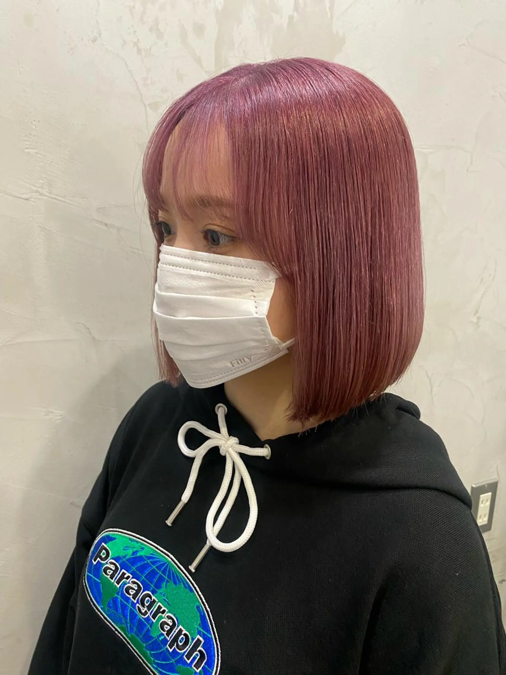 ショート カラー ハイトーンカラー ボブ 佐伯 鼓乃美のヘアスタイル
