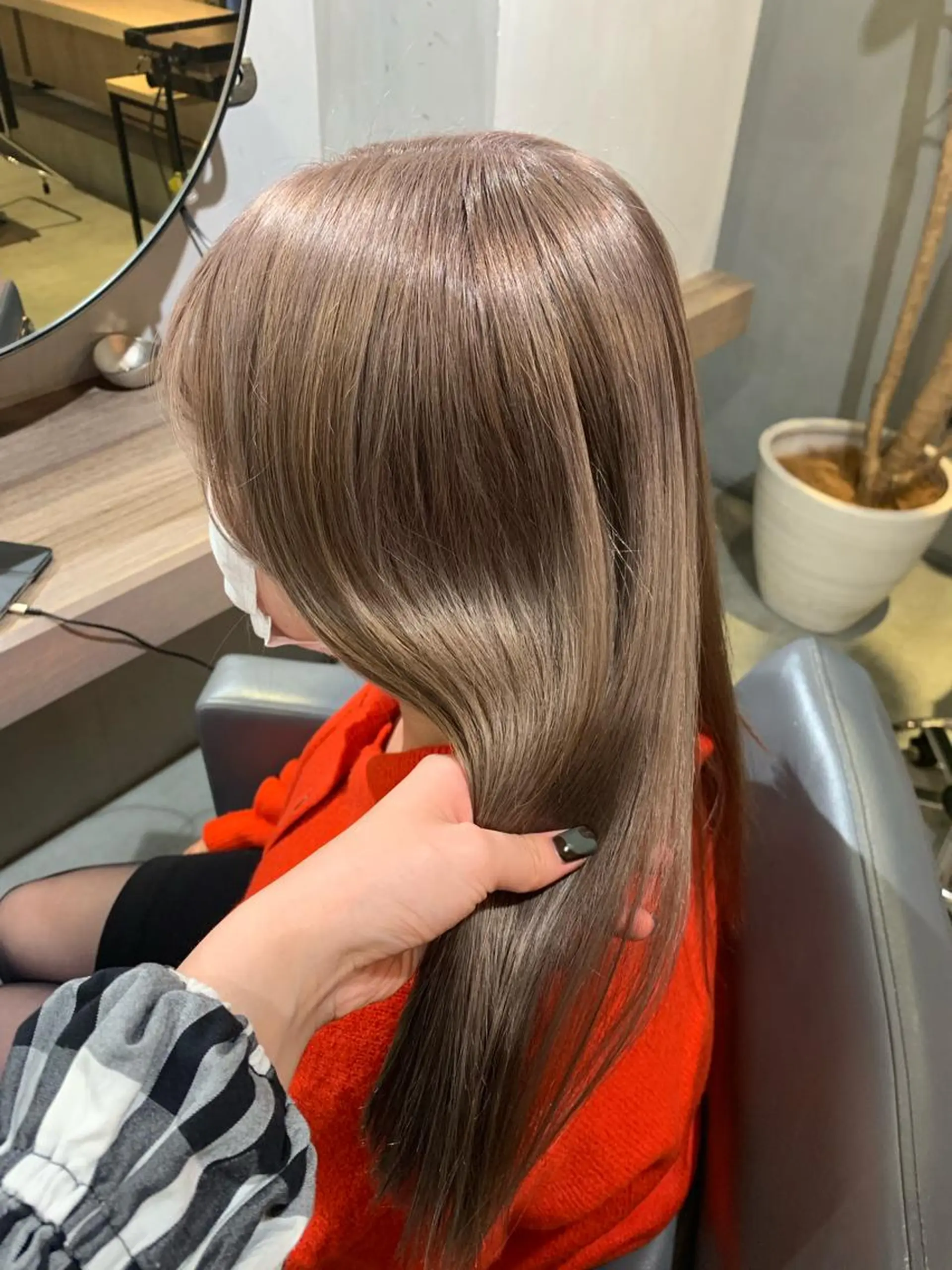 セミロング カラー カット エクステ 美髪・シールエクステ ホソタニリョウコのヘアスタイル