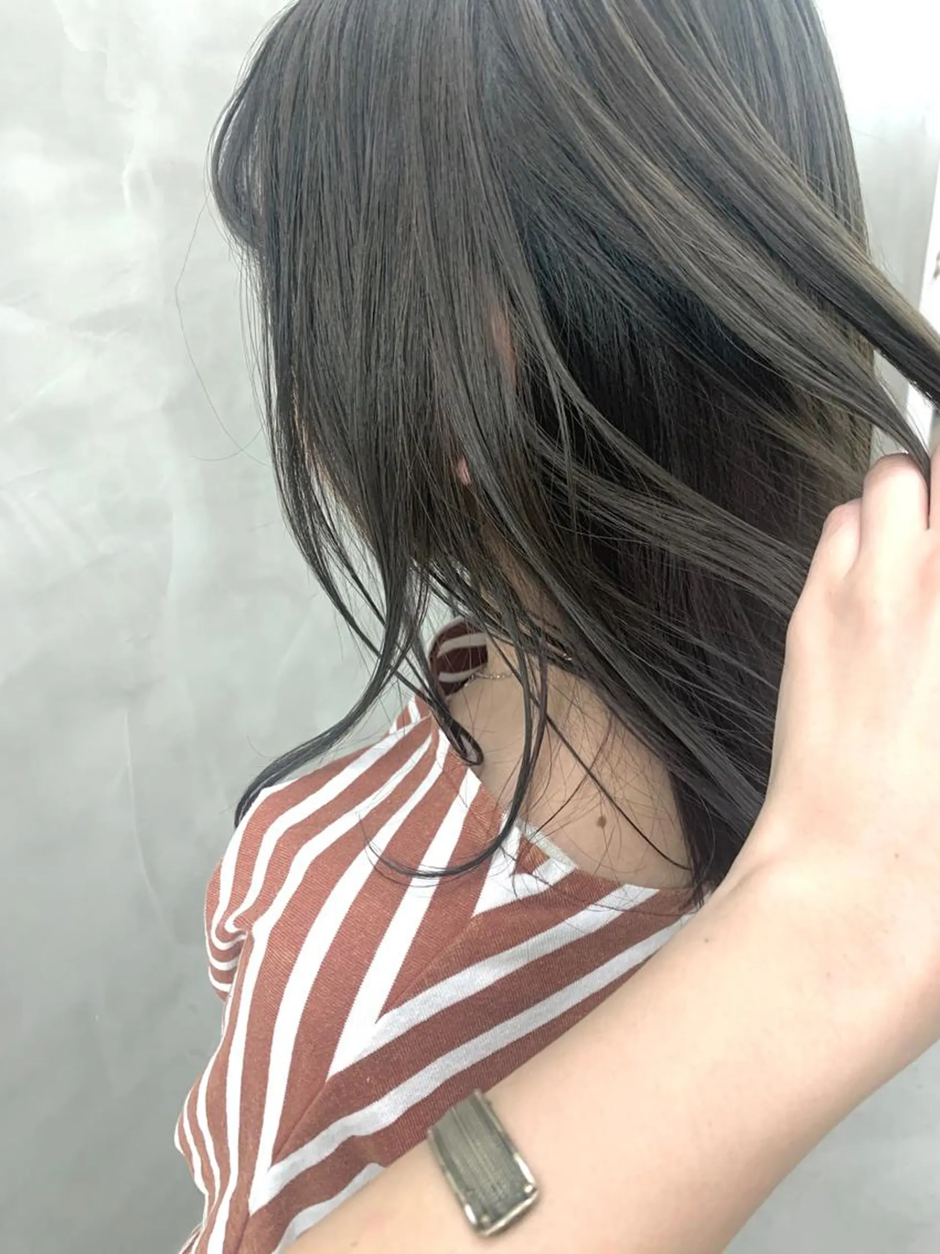 ミディアム カラー ブームボックス所属・🐝ハイトーンカラー hachi🐝のヘアスタイル