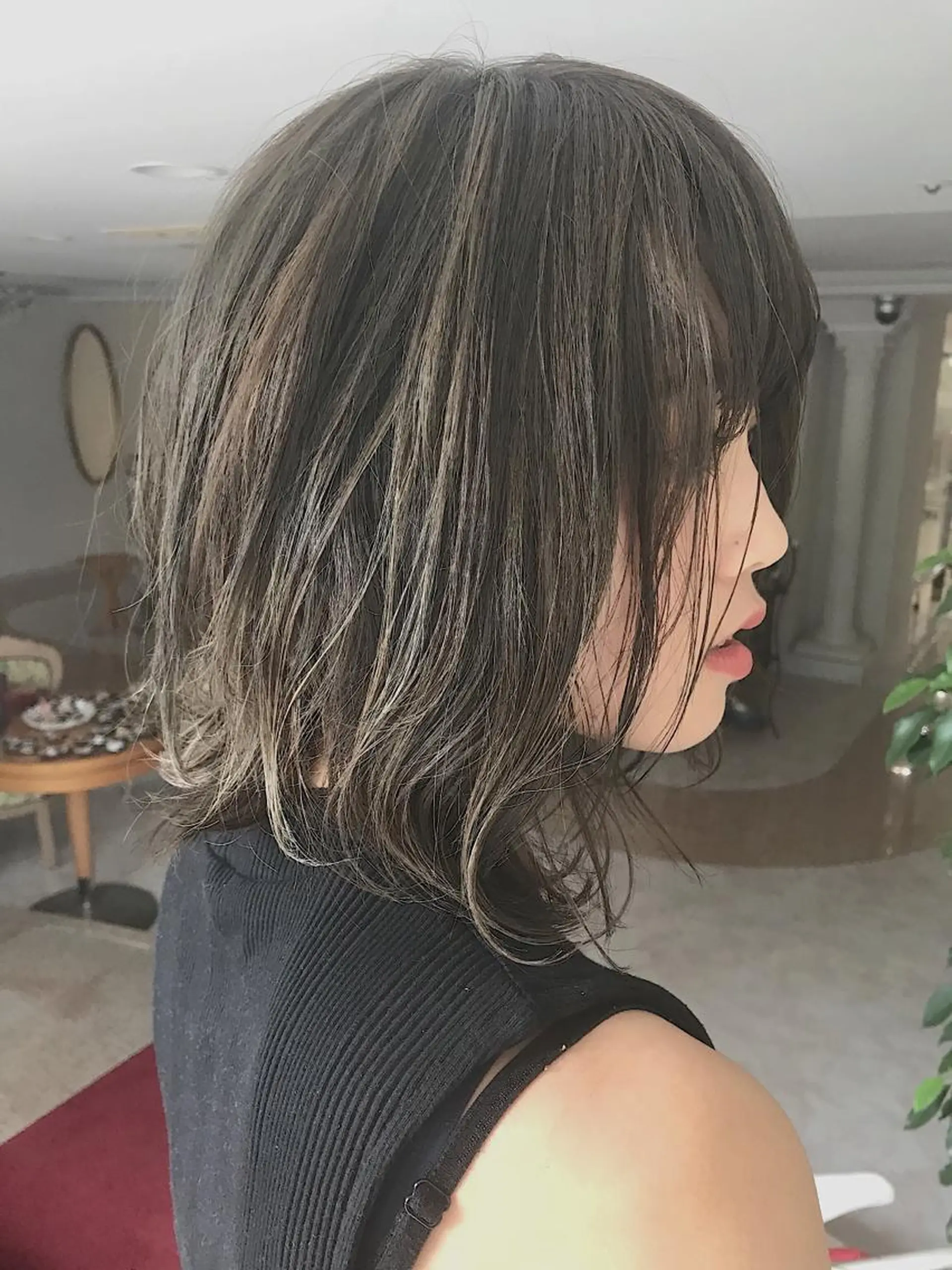 ミディアム ハイライト ✨艶ブリーチカラー ✨四ノ宮裕己のヘアスタイル