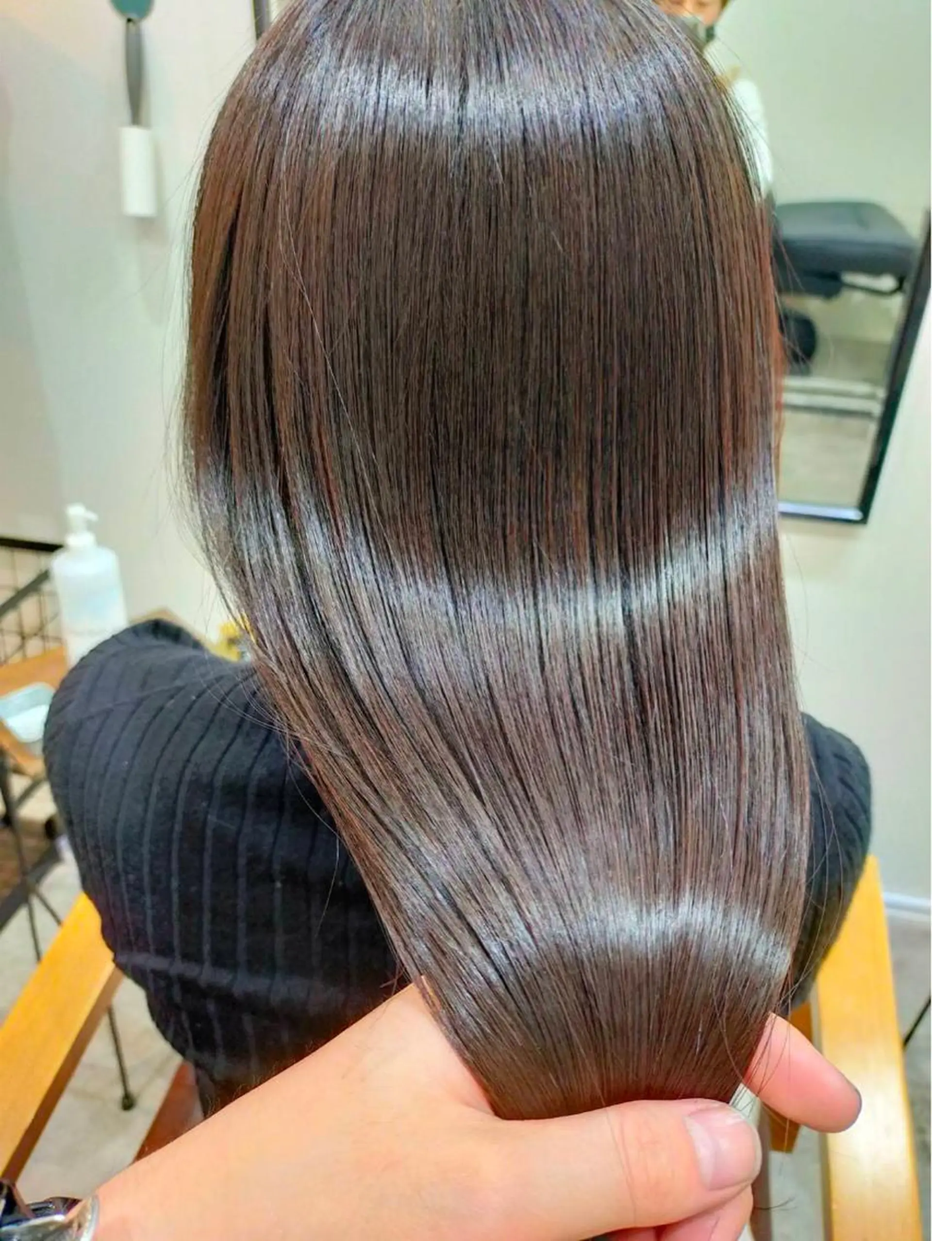 ロング カラー トリートメント トリートメント SUN GLOW  サングロウ所属・ナカノメ トシアキのヘアスタイル