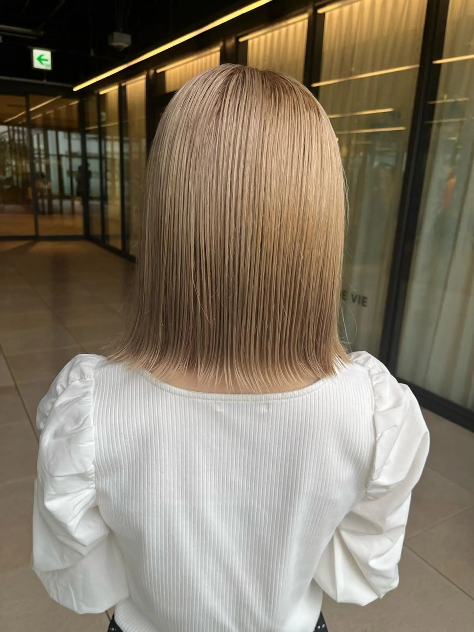 ミディアム カラー カット ヘアカラー トリートメント PULSE yokohama所属・レイヤー |オリーブ |ヘーゼルベージュのヘアスタイル
