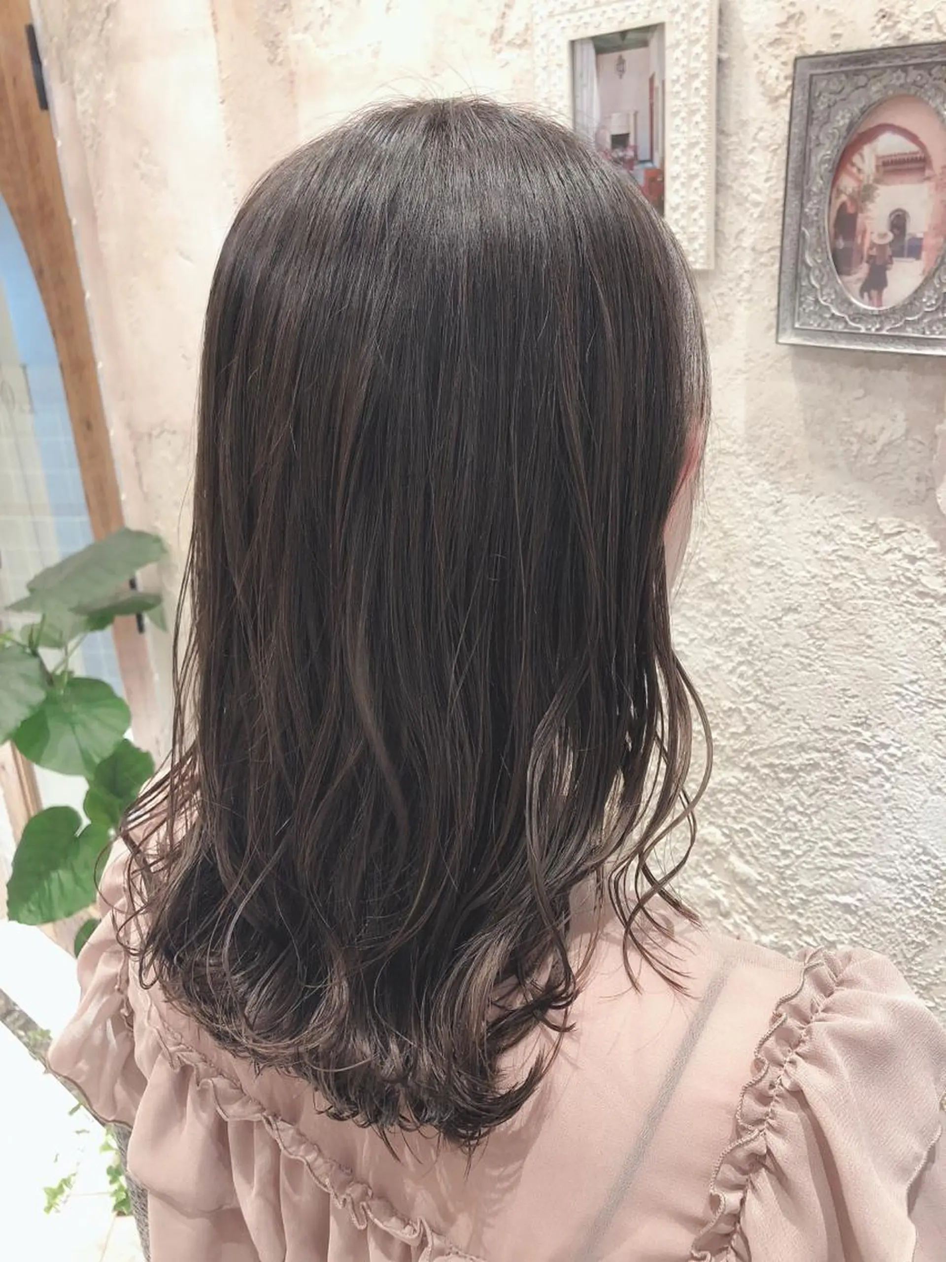 ミディアム カット ヘアカラー トリートメント 代表山口ひな 髪質改善のプロのヘアスタイル