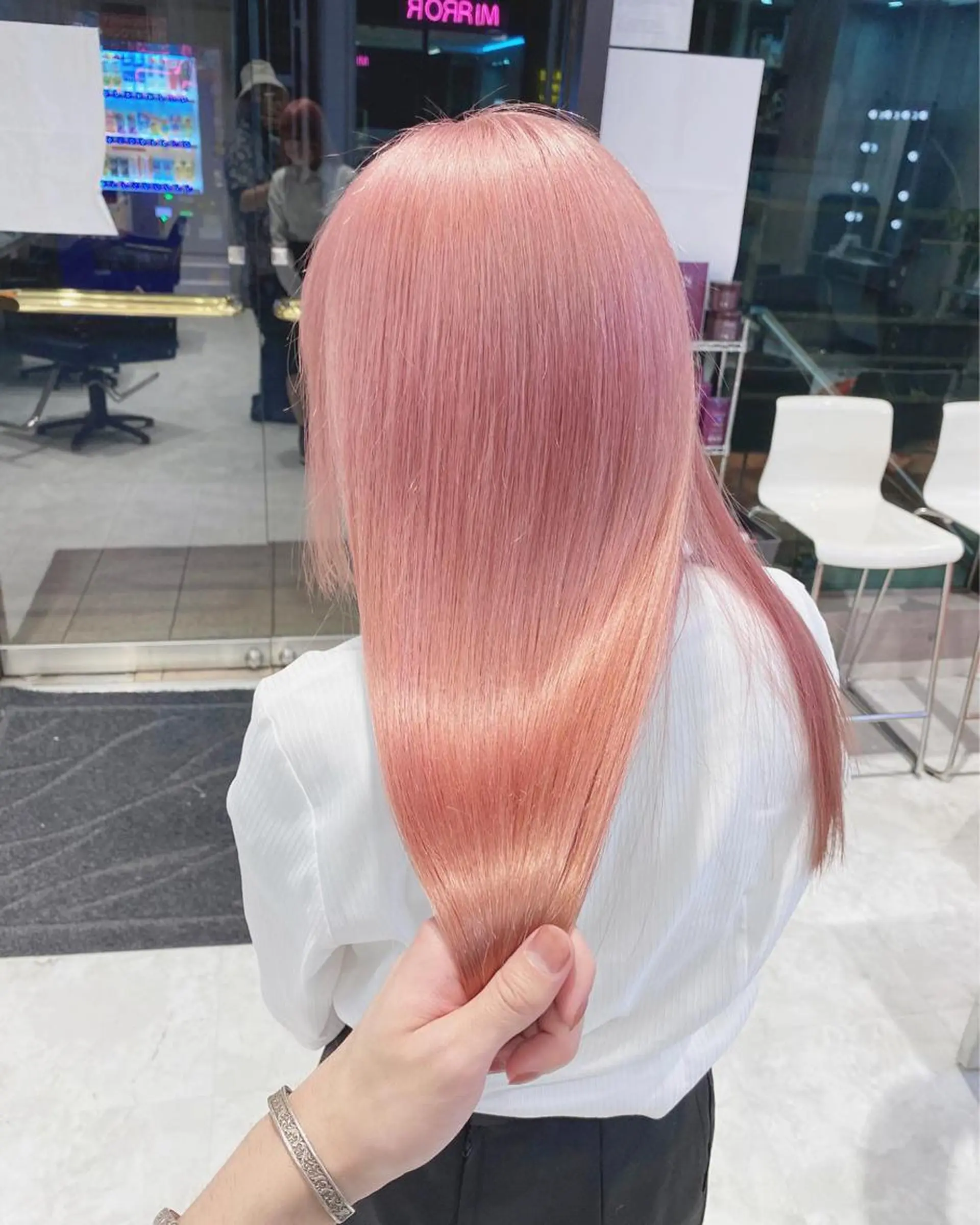 ロング カラー ヘアアレンジ アッシュ アッシュグレー ベージュカラー 黒髪 ブリーチ トリートメント ブリーチ/ヘアケア 🪞TAKUMA🪞のヘアスタイル