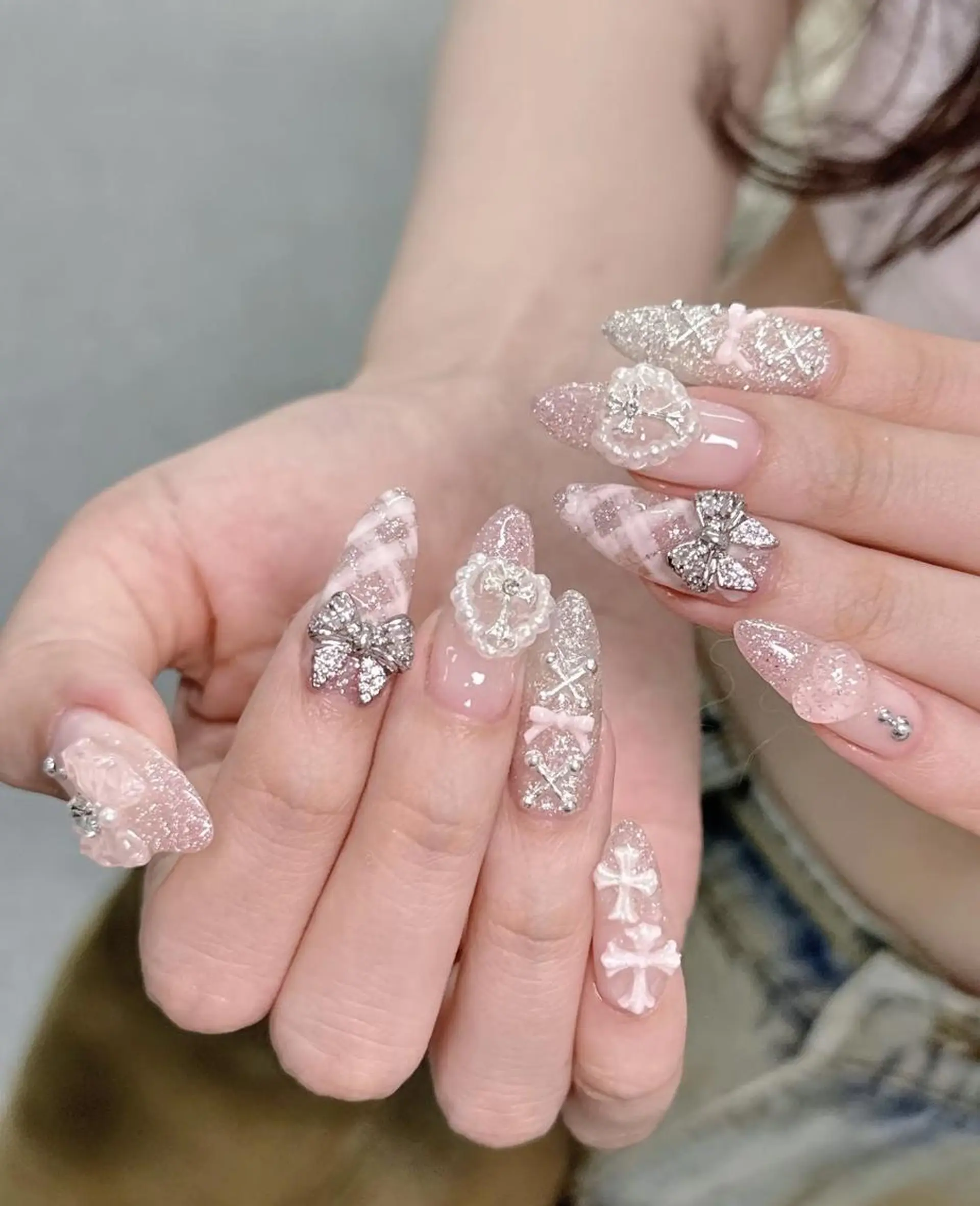 ネイル 長さ出し フレンチネイル グラデーション 卒業式 マグネットネイル ハンドネイル MIHANA HIKARIのネイルデザイン