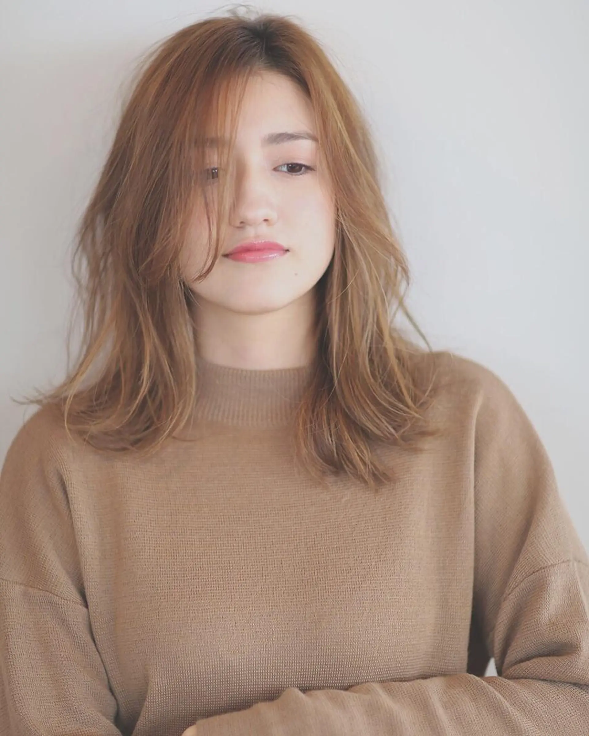 ミディアム セミロング カラー パーマ conne& ririのヘアスタイル