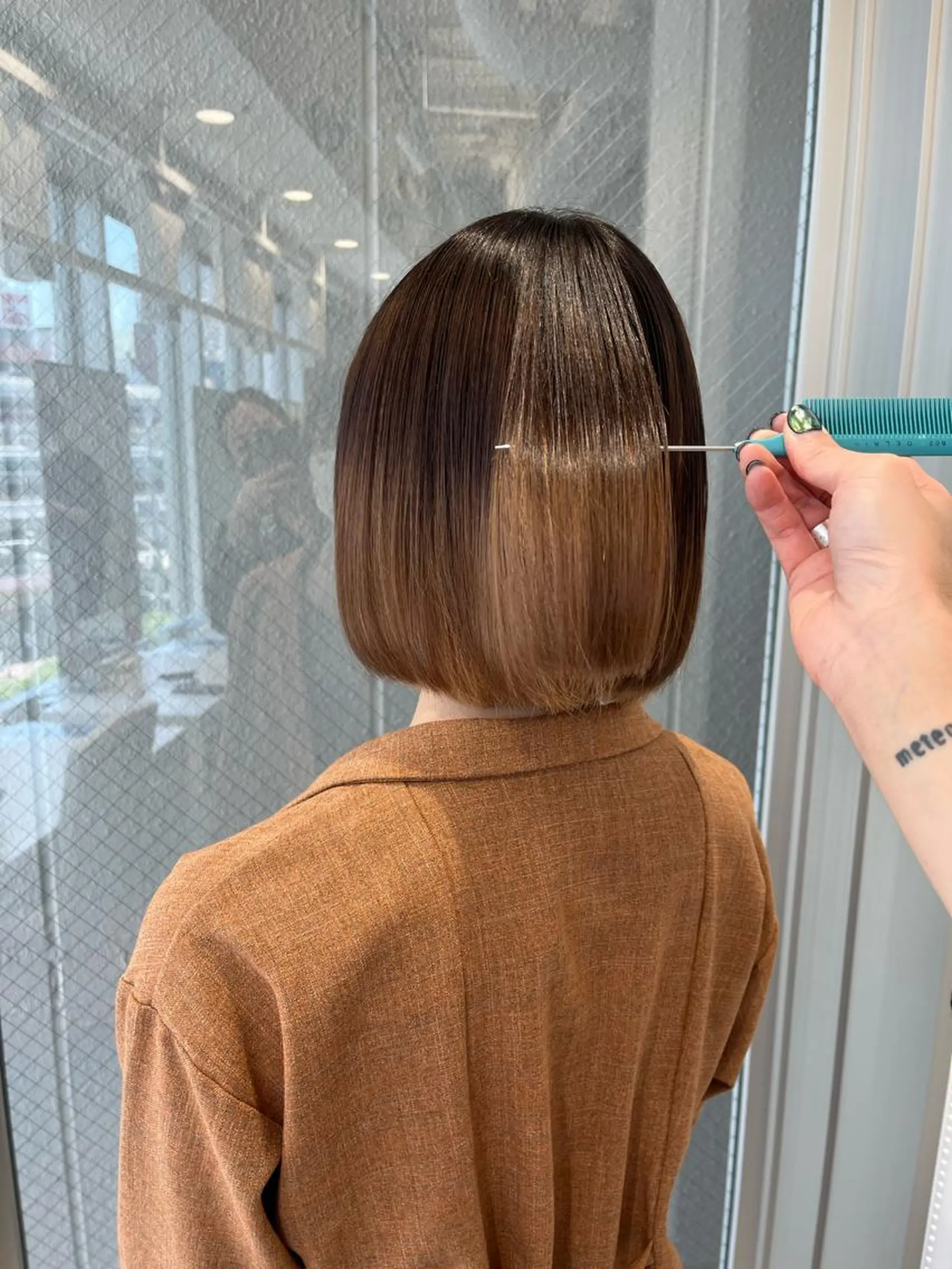 ショート トリートメント 酸熱トリートメント ウルフカット／吉村 桃子のヘアスタイル
