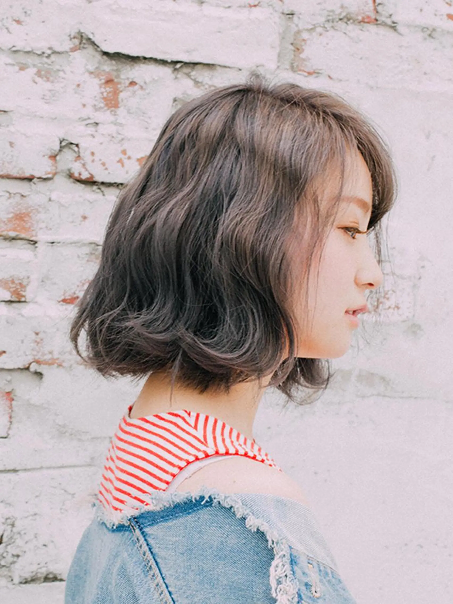 ミディアム カラー アッシュ ブリーチ 透明感カラー ボブ 外ハネヘア カット ヘアカラー トリートメント 福島 浩司のヘアスタイル