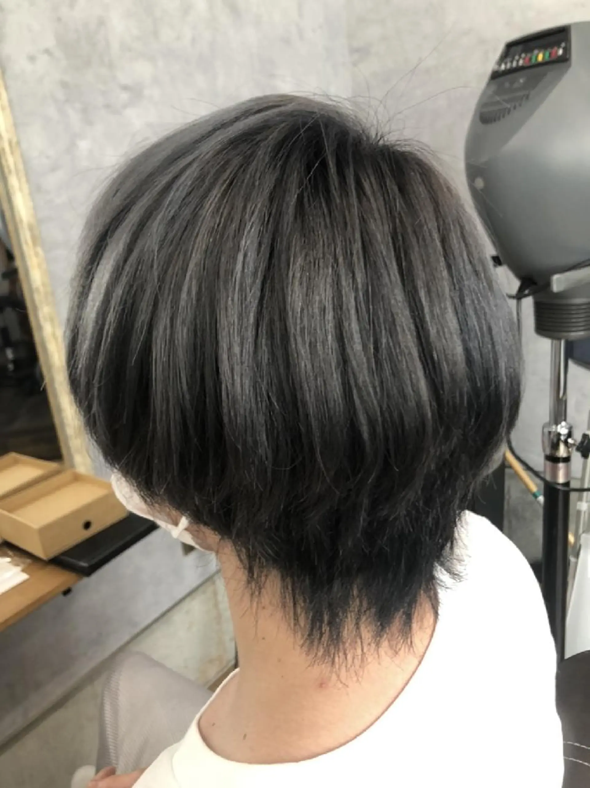 メンズ ショート カラー メンズブリーチ アディクシーカラー ブリーチ イルミナカラー シルバー ヘアカラー トリートメント Stella Lux ステラ ルークスのヘアスタイル