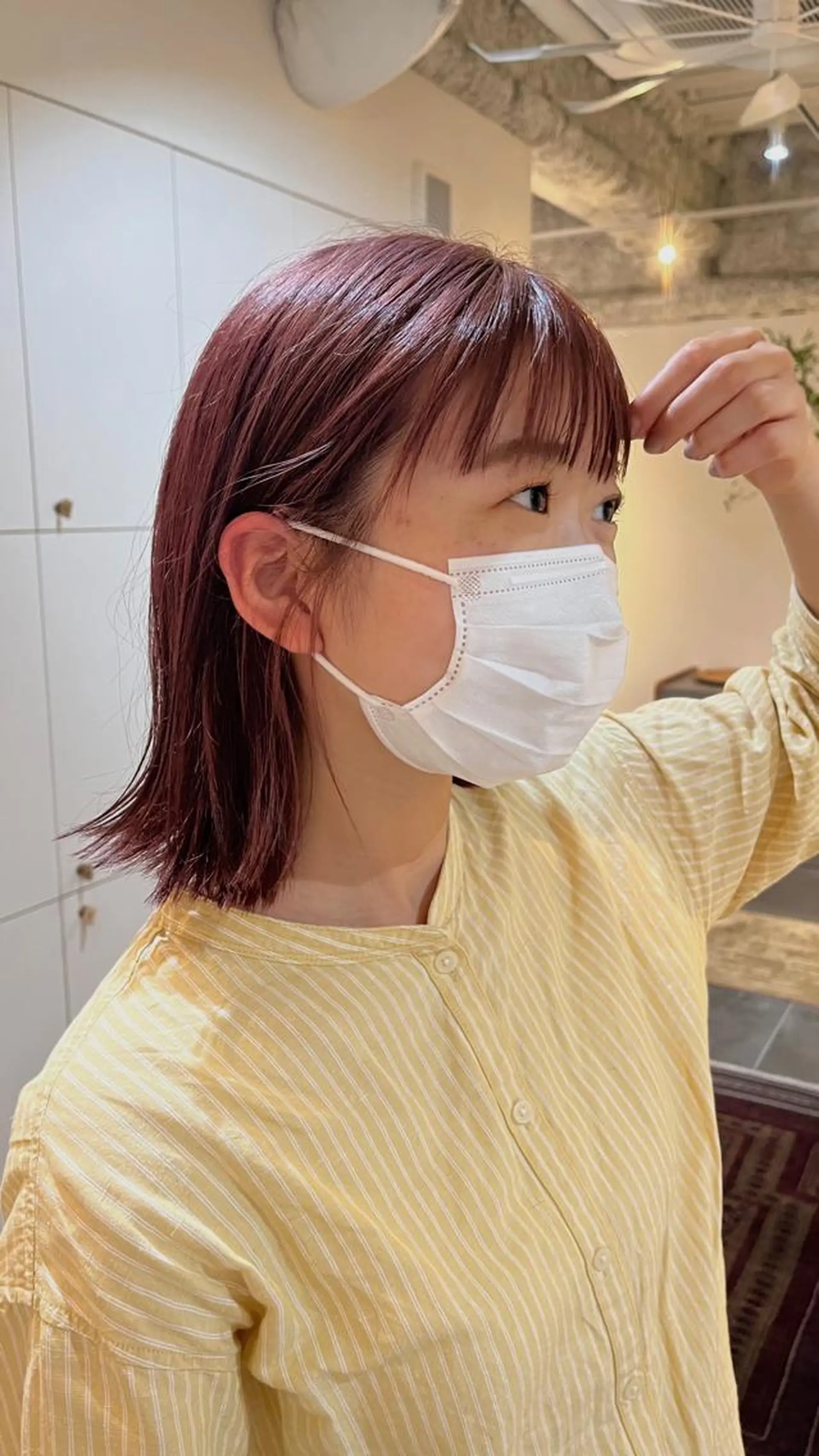 ミディアム KOCHAB 中村穂風のヘアスタイル
