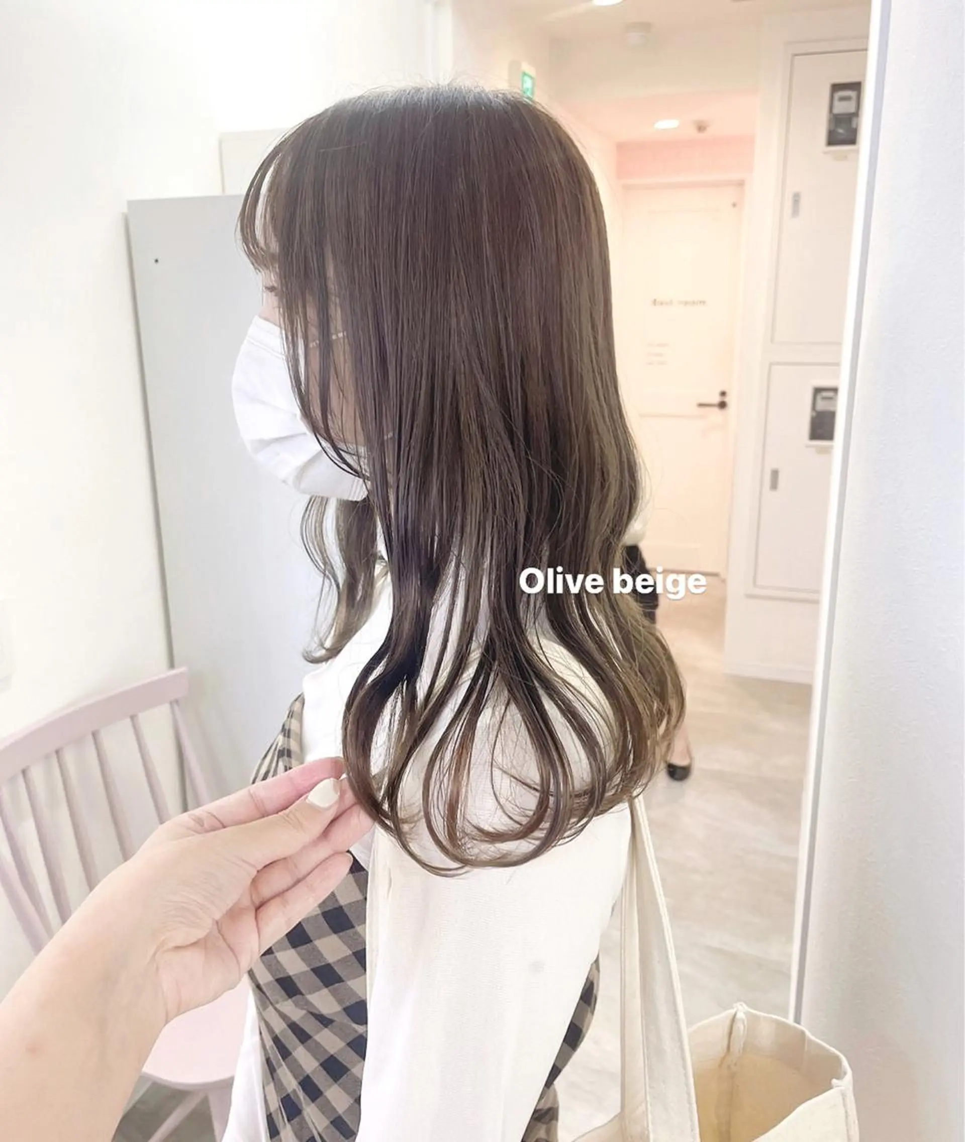セミロング カラー misaki🩰🤍 まろみ透け感カラーのヘアスタイル