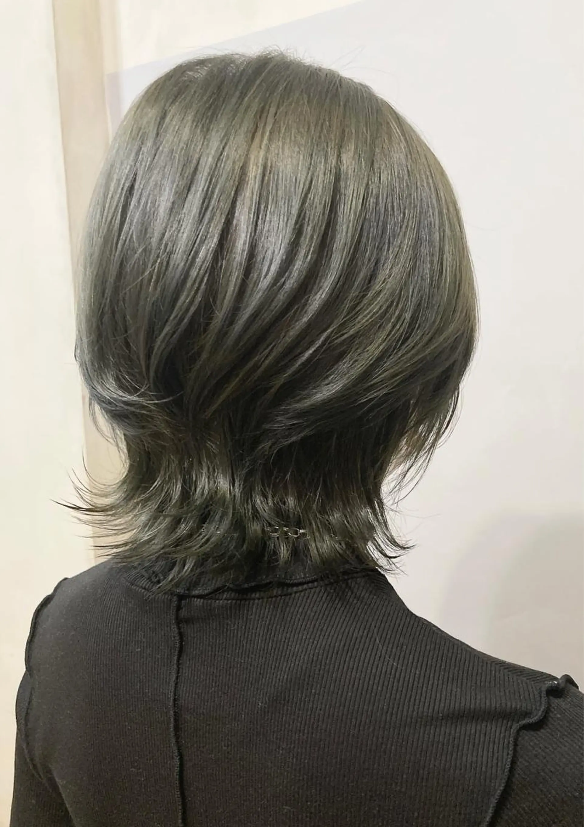 ミディアム カット ヘアカラー トリートメント 🌈平均評価5🌈 金城リキのヘアスタイル