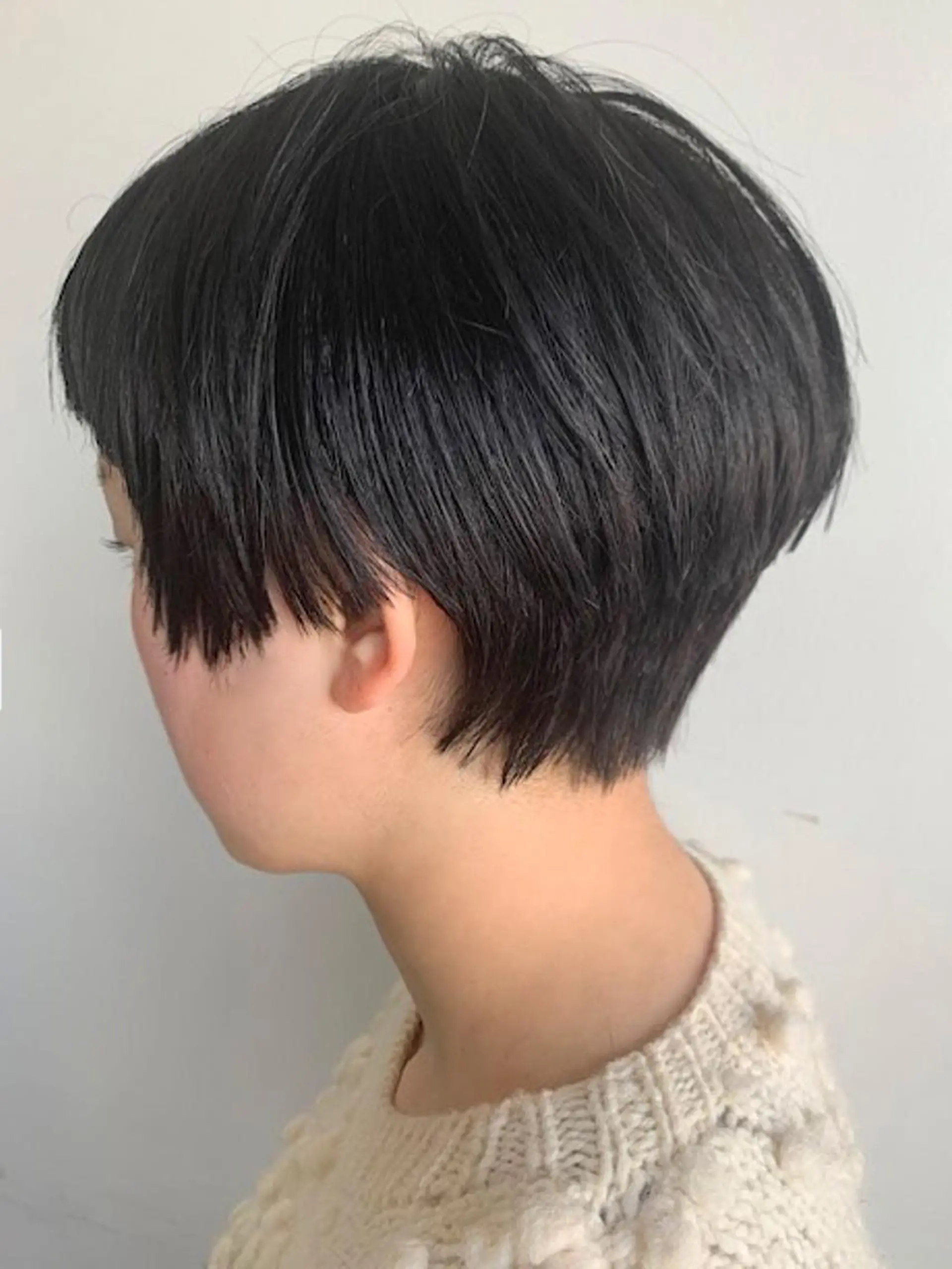 ショート ベリーショート ショートヘア nuu所属・💜ショート💜 ウルフ、ボブ二色亜美のヘアスタイル