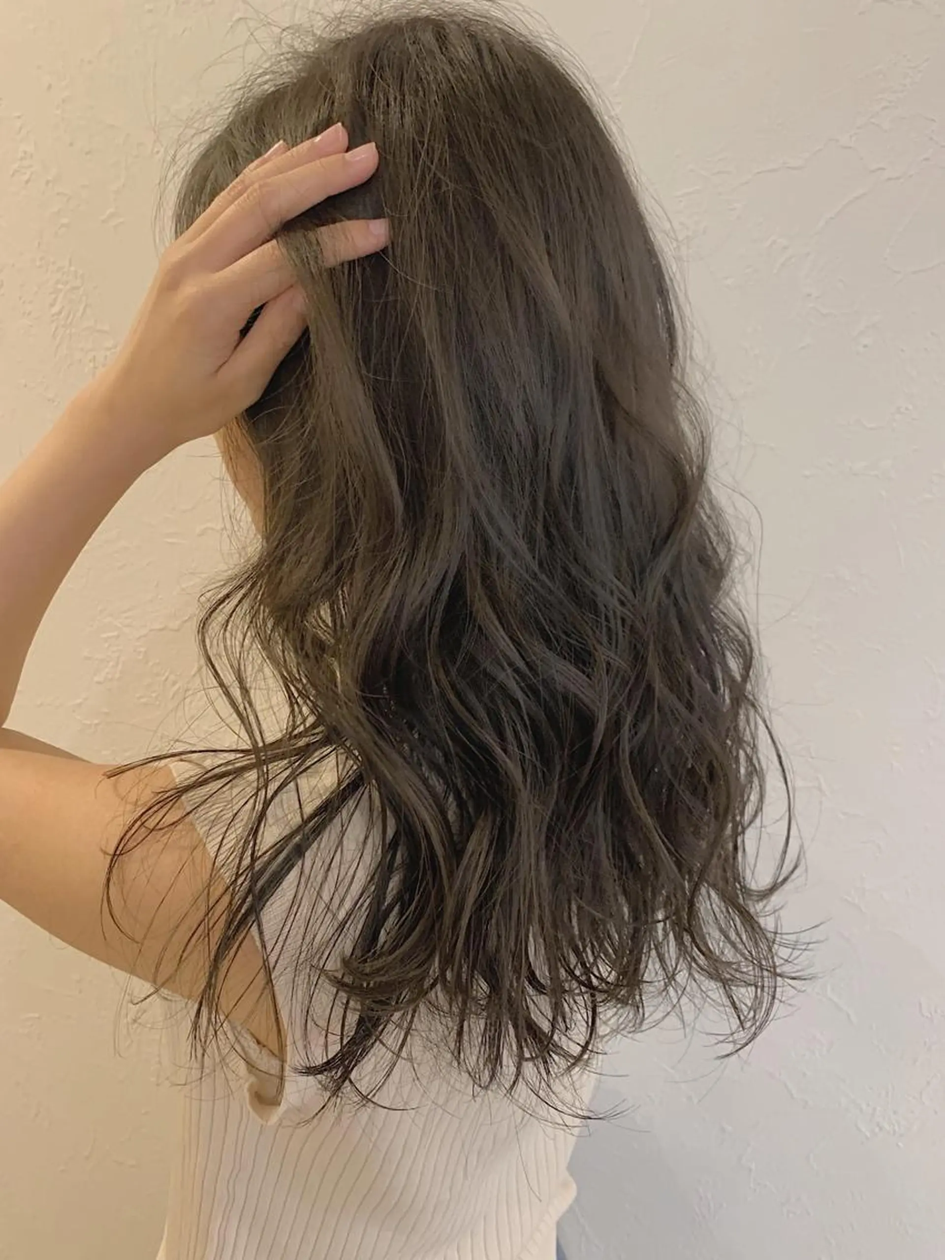 ロング カラー ブリーチ ブルーカラー ブルージュ 透明感カラー ブリーチなしカラー カット ヘアカラー トリートメント m ā l o.🌷 サカモトマイコのヘアスタイル