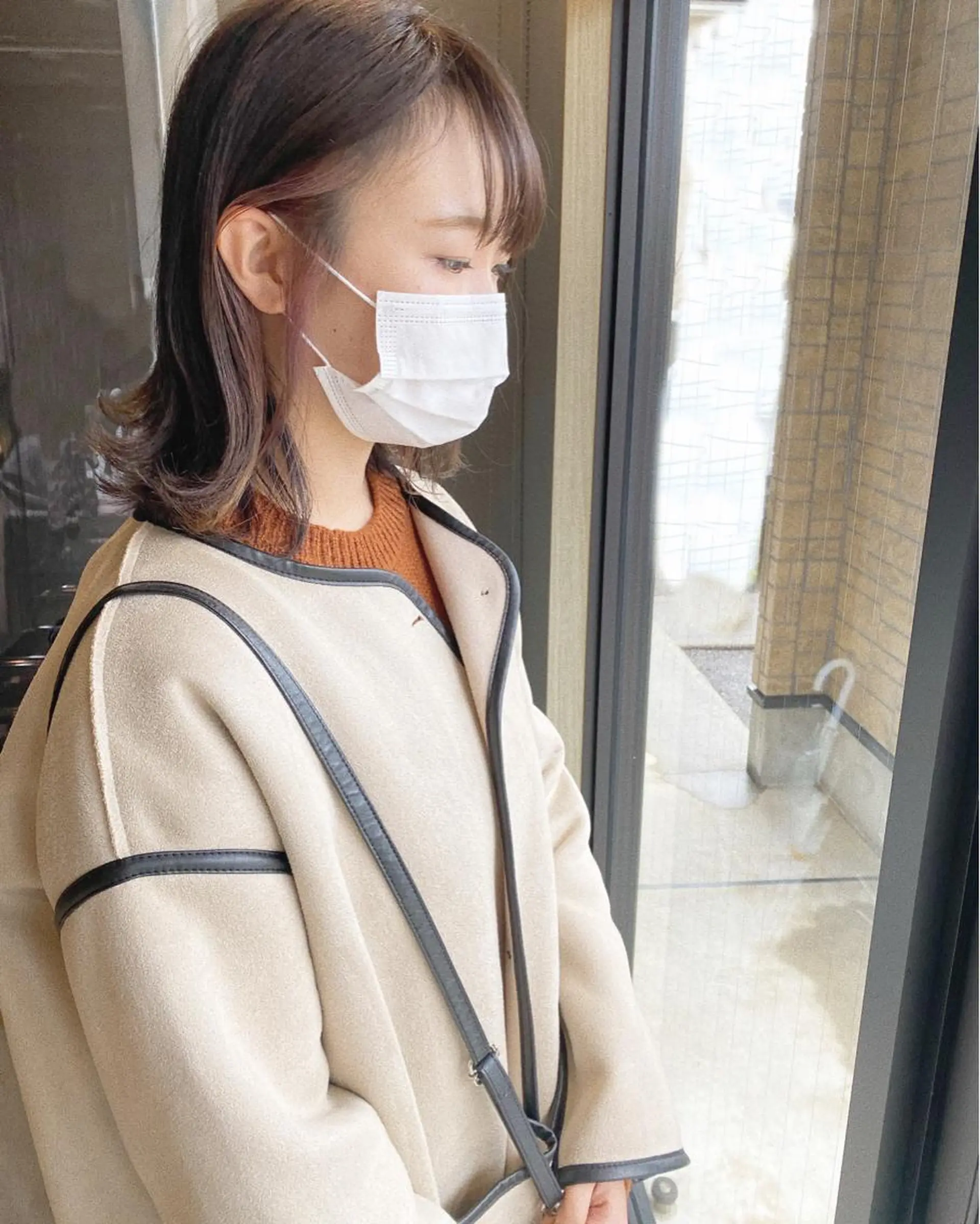ミディアム カラー ベージュカラー イヤリングカラー ピンクカラー ピンクベージュ FIORE hair design所属・山根 奈緒のマツエク・マツパデザイン