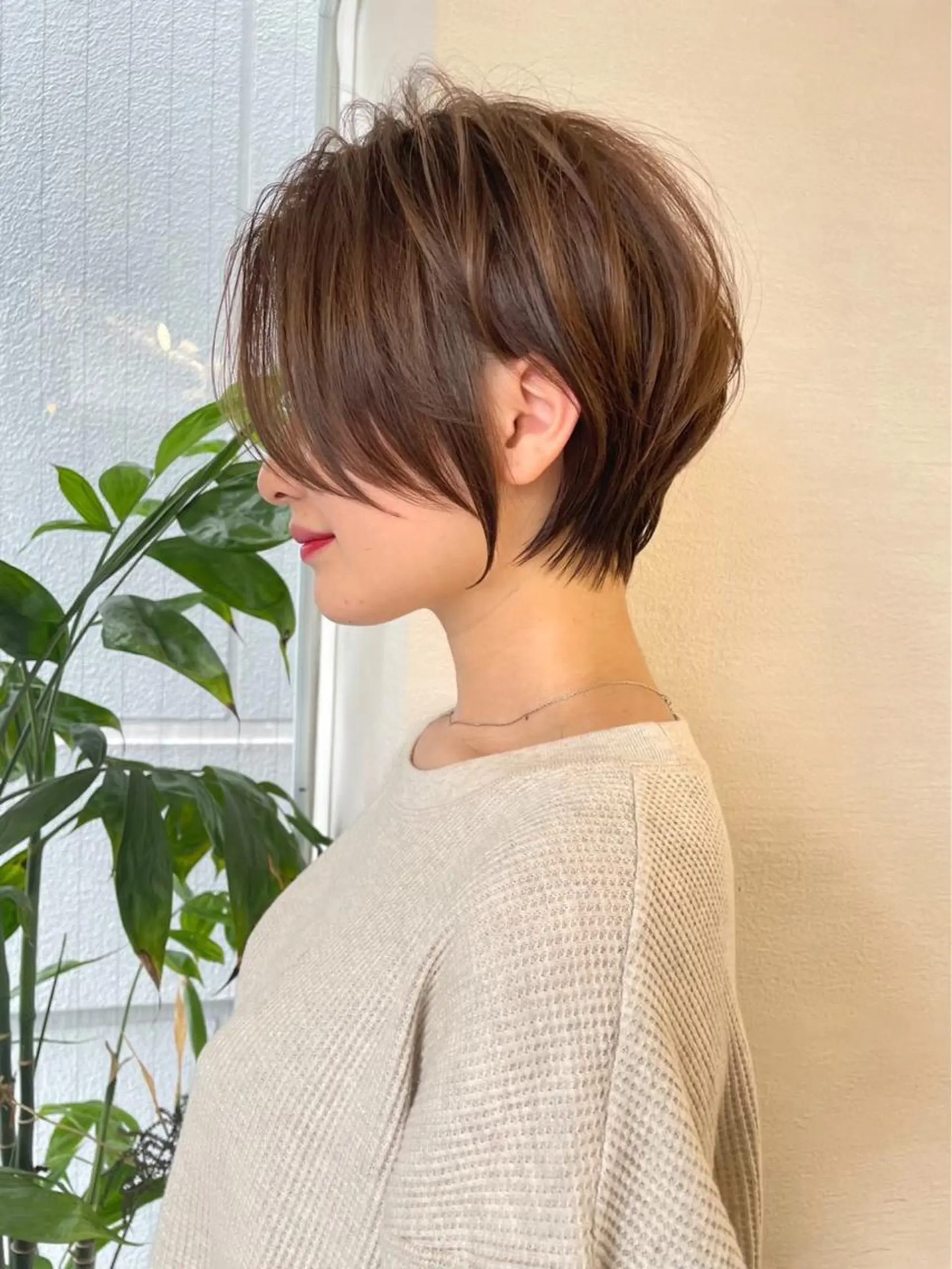 ショート カラー カット ヘアカラー トリートメント 💛ブリーチ&カット LEON🩶のヘアスタイル