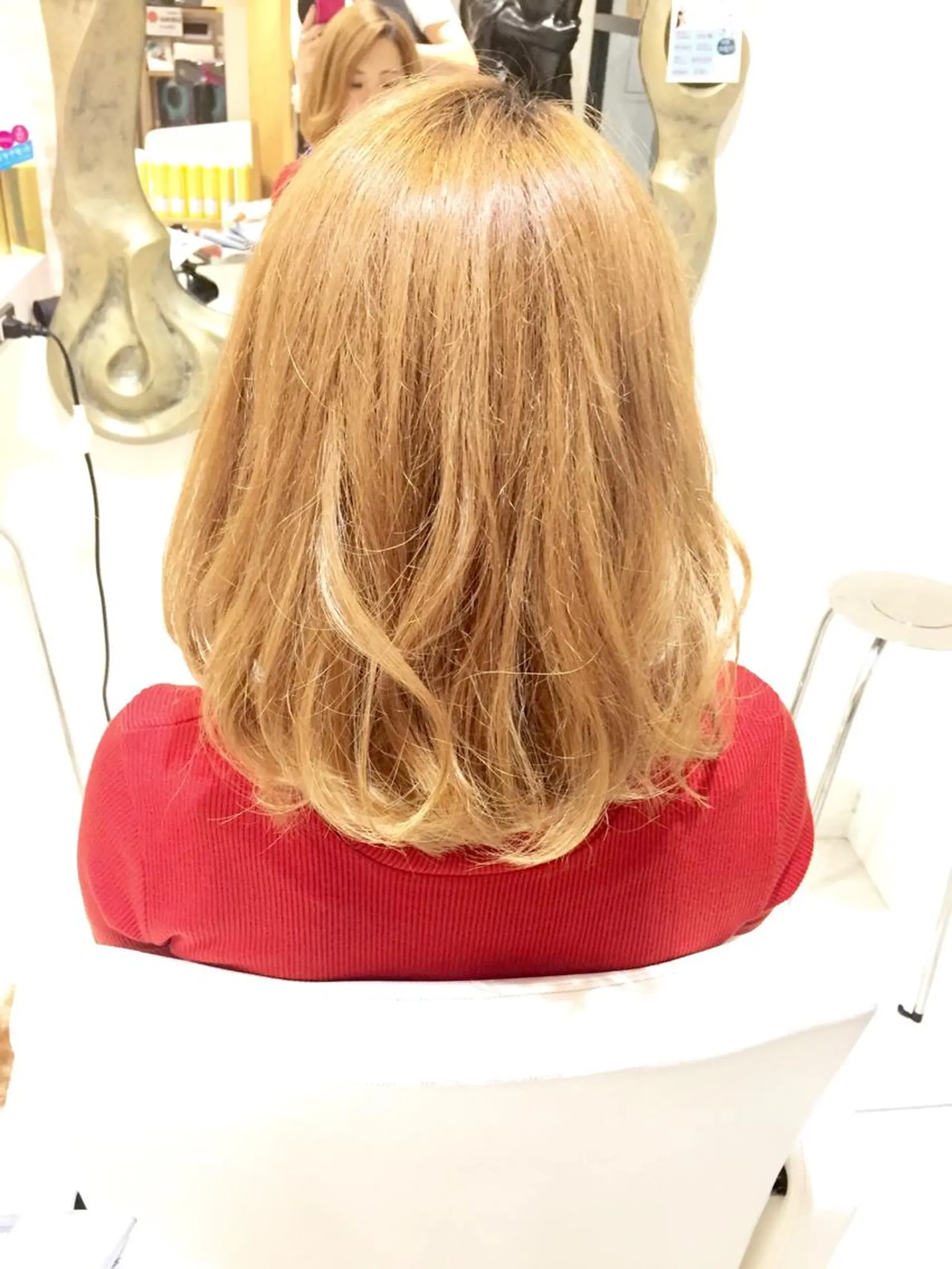 ミディアム カラー ブリーチ カット ヘアカラー 松吉 純平のヘアスタイル