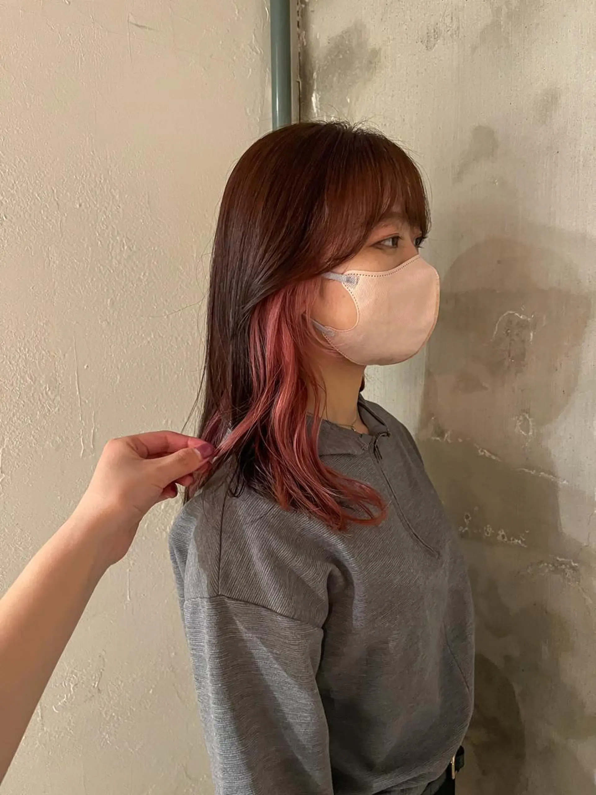 セミロング カラー ブリーチ ブラウンカラー ピンクカラー ピンクブラウン カット ヘアカラー トリートメント こっくりカラー/艶髪 /amy.山口瑞稀のヘアスタイル