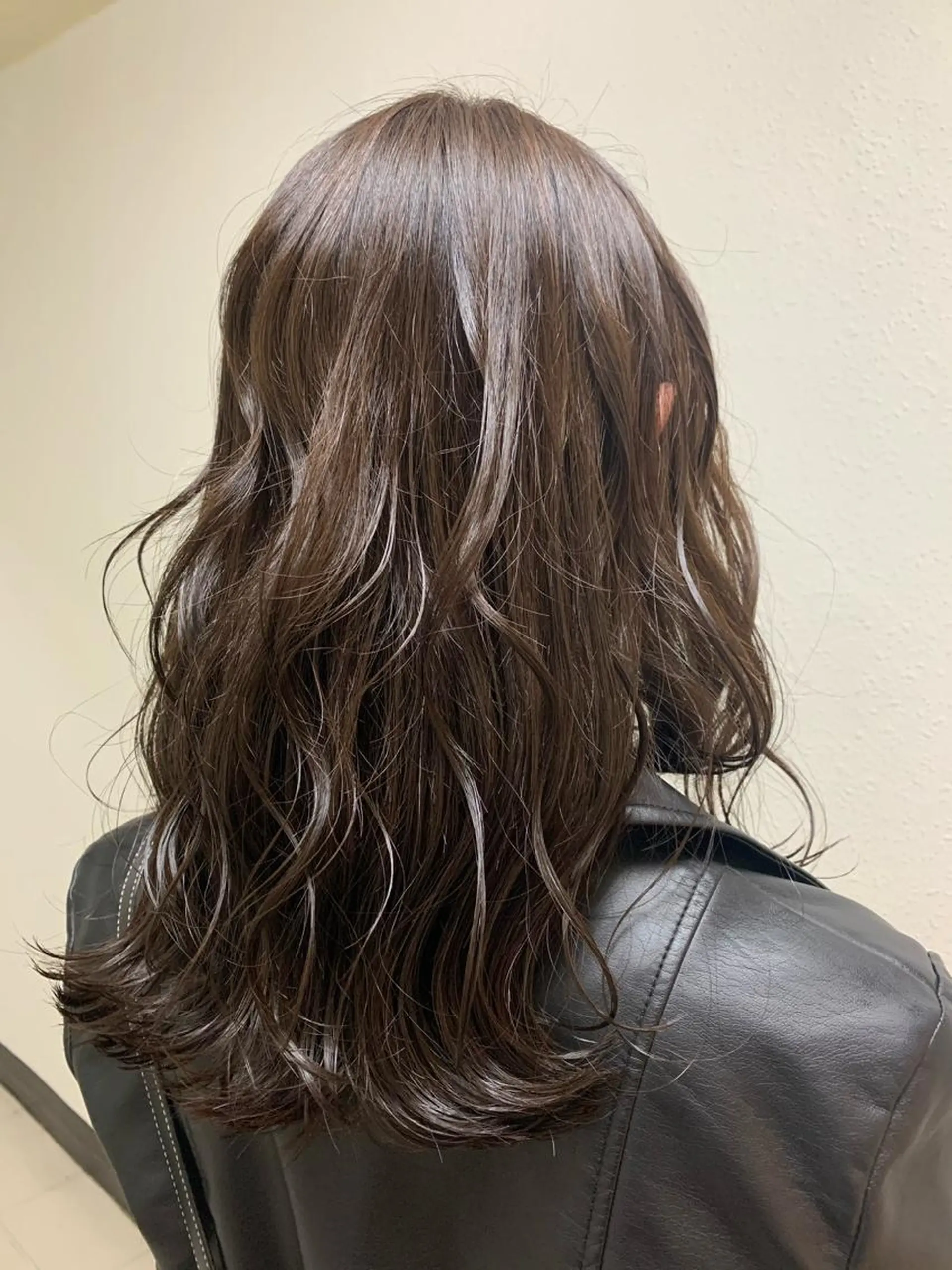 セミロング カラー エンドウ ミノリ🤎 /半個室/レイヤーのヘアスタイル