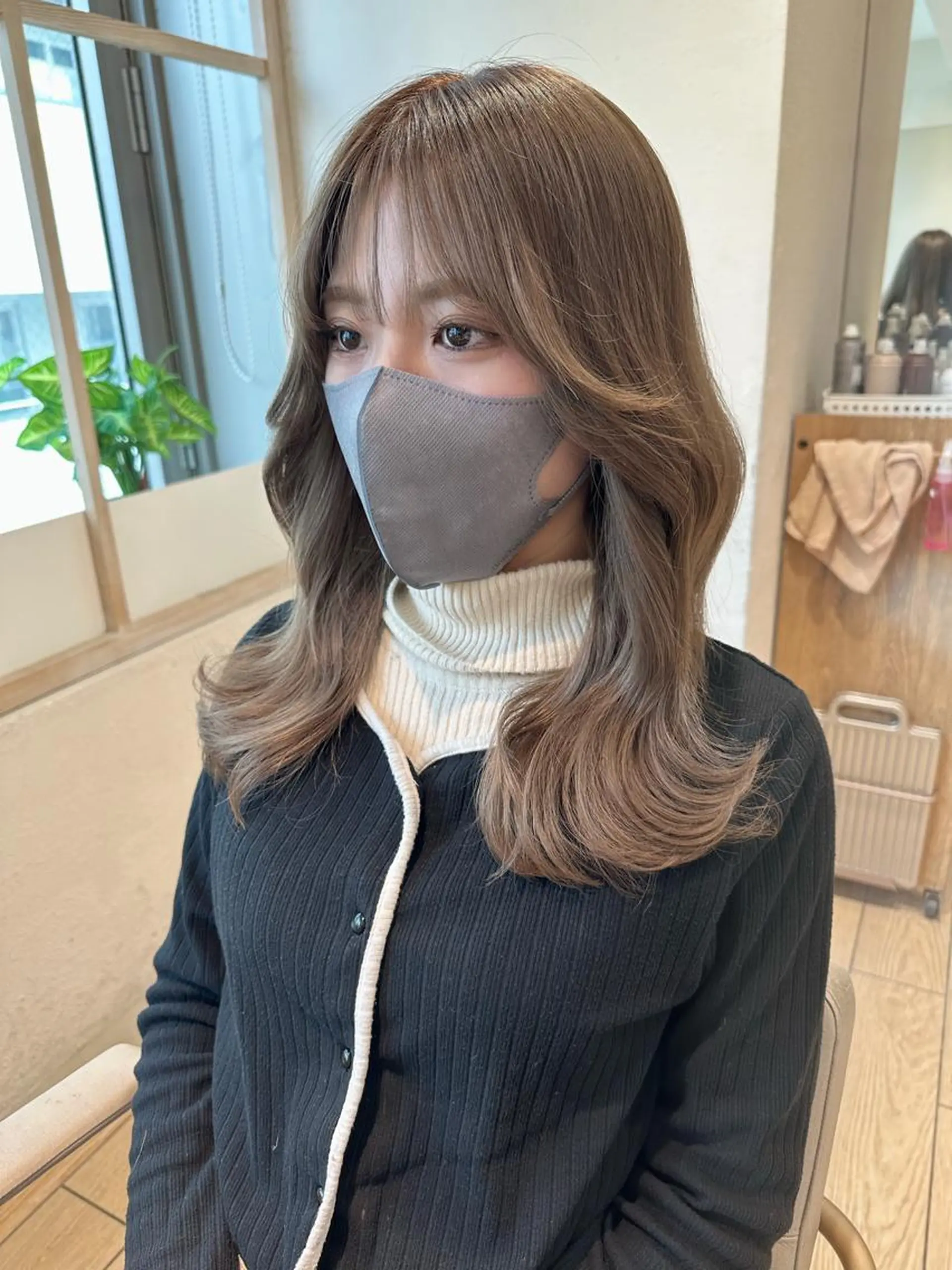 セミロング くびれヘア 韓国風ヘア 小顔カット カット トリートメント 市原 大翼のヘアスタイル