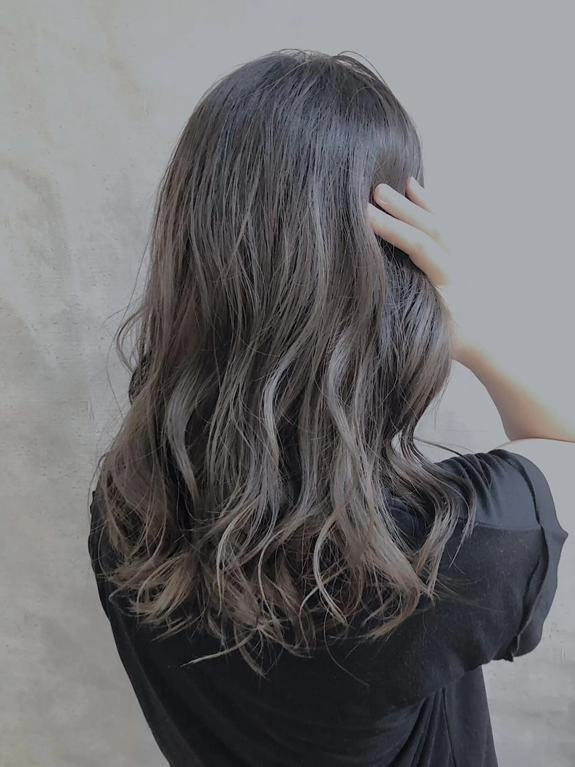 セミロング カラー MOU namba ムウナンバのヘアスタイル