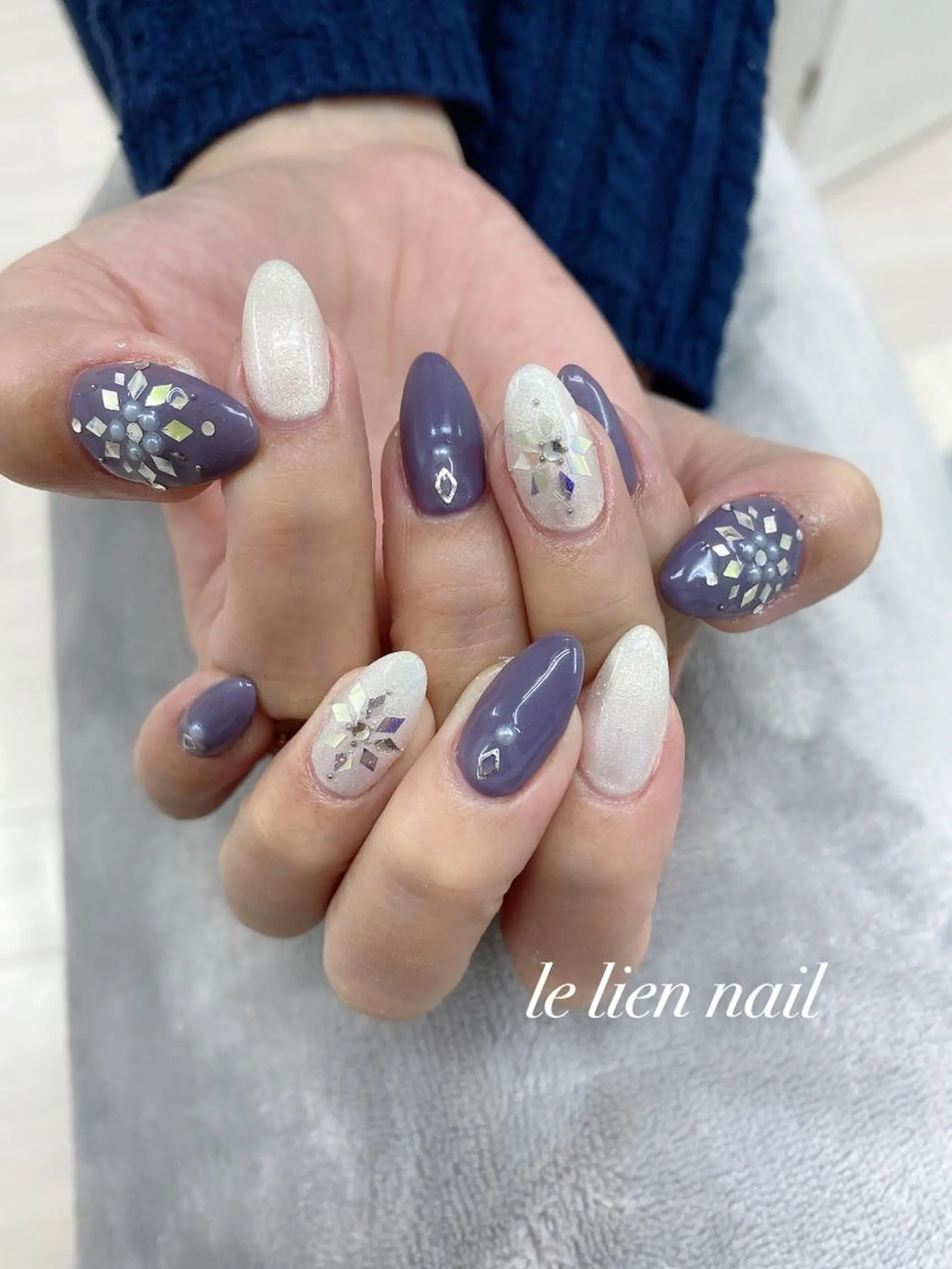 ネイル キラキラネイル パープル 冬ネイル クリスマス ハンドネイル le lien nailのネイルデザイン