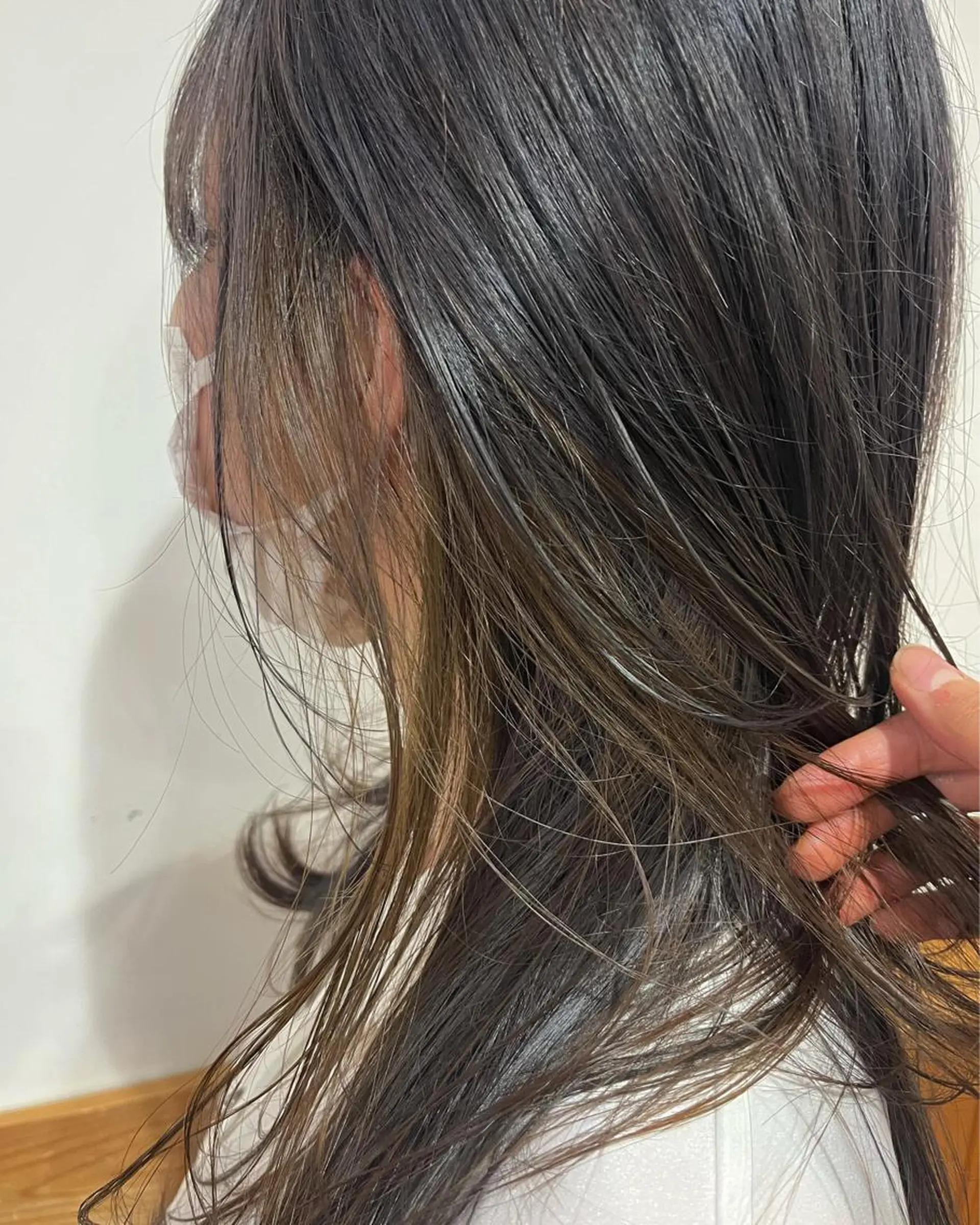 セミロング カラー アッシュ ベージュカラー 狩野 くるみのヘアスタイル
