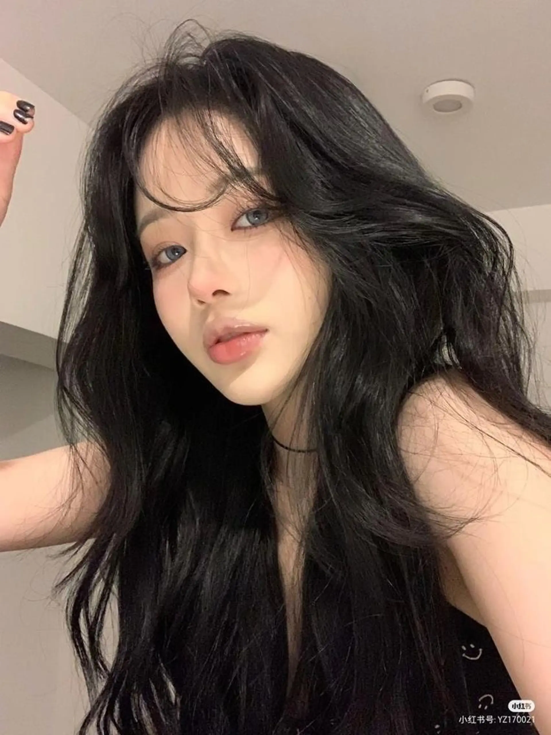 ロング カラー カット ヘアカラー トリートメント 韓国レディヘア🤍 暗髪🤍miraiのヘアスタイル
