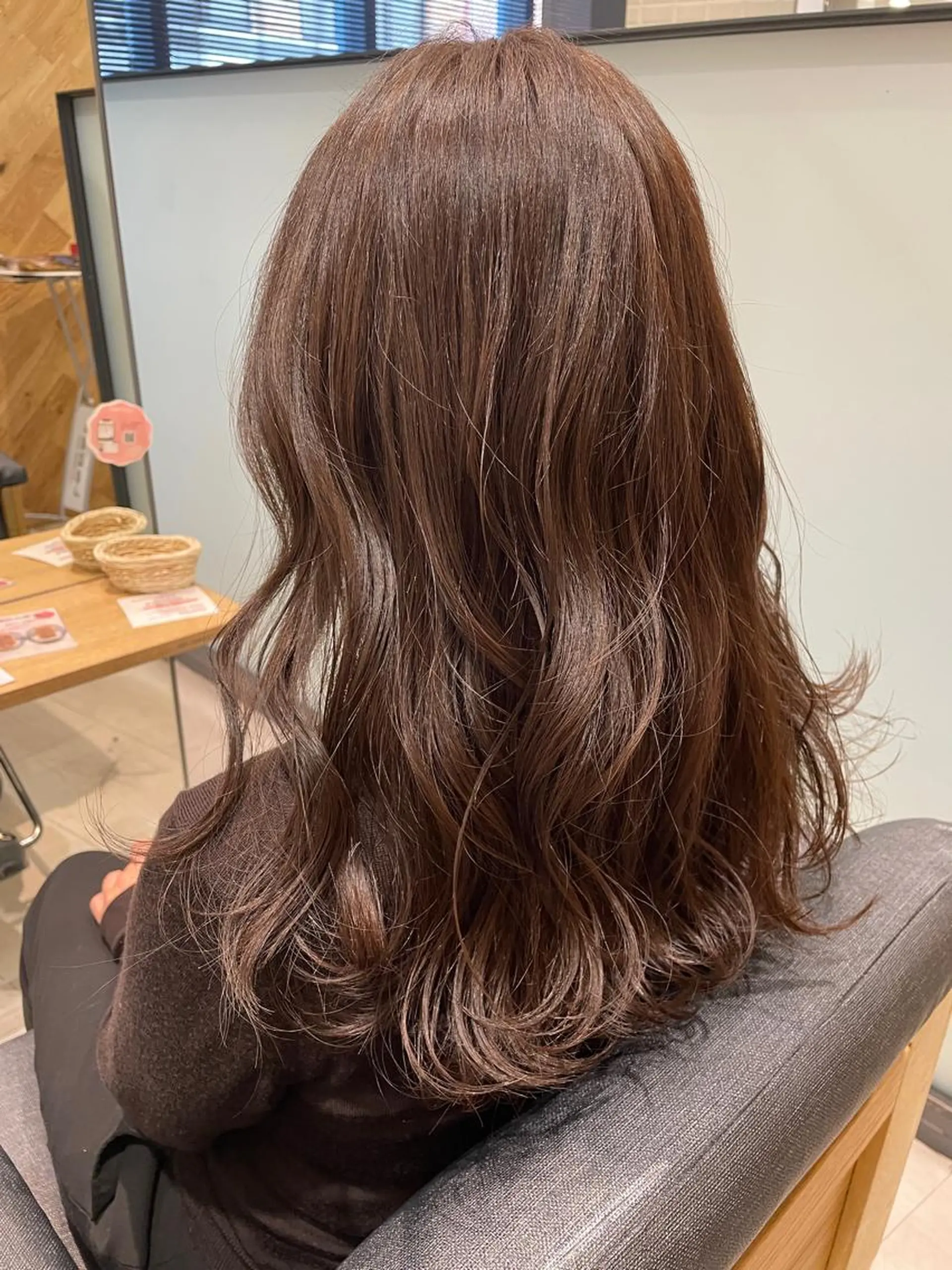 セミロング カット ヘアカラー トリートメント コトネ🫧 韓国風レイヤーカットのヘアスタイル