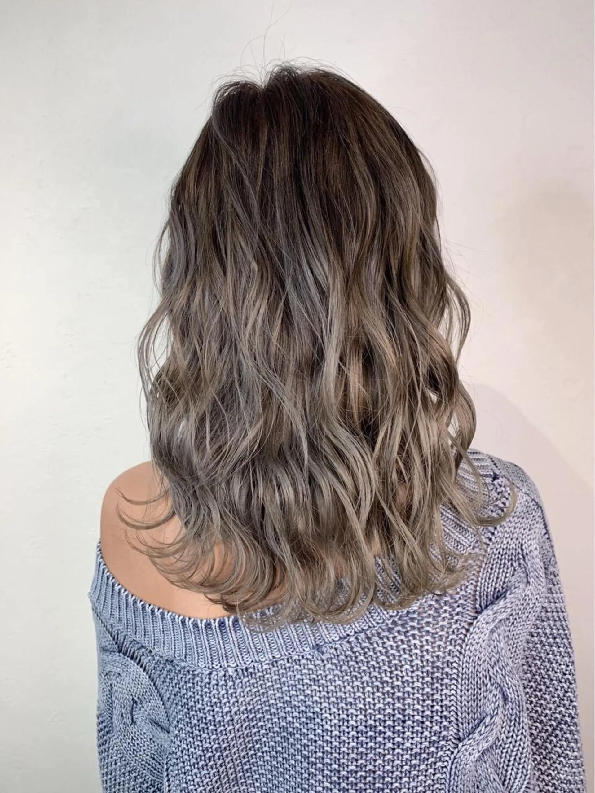 ミディアム 渋谷/ハッシュ レイヤーカット/会田のヘアスタイル