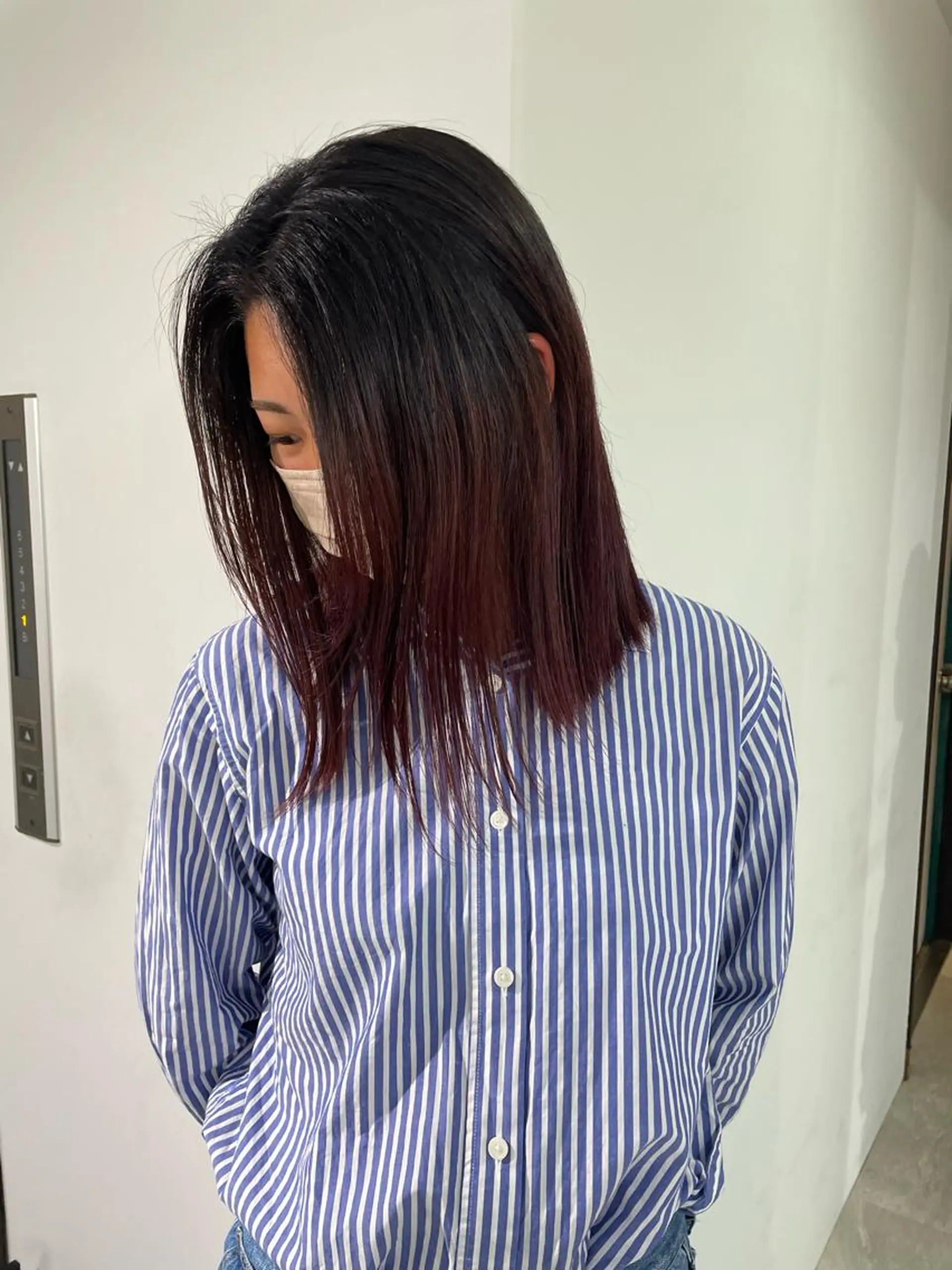 ミディアム カラー ミストバング ベージュカラー ブリーチ ブラウンカラー デザインカラー ヘアカラー トリートメント MIU/ルーツカラー ボブ/顔周りレイヤーのヘアスタイル