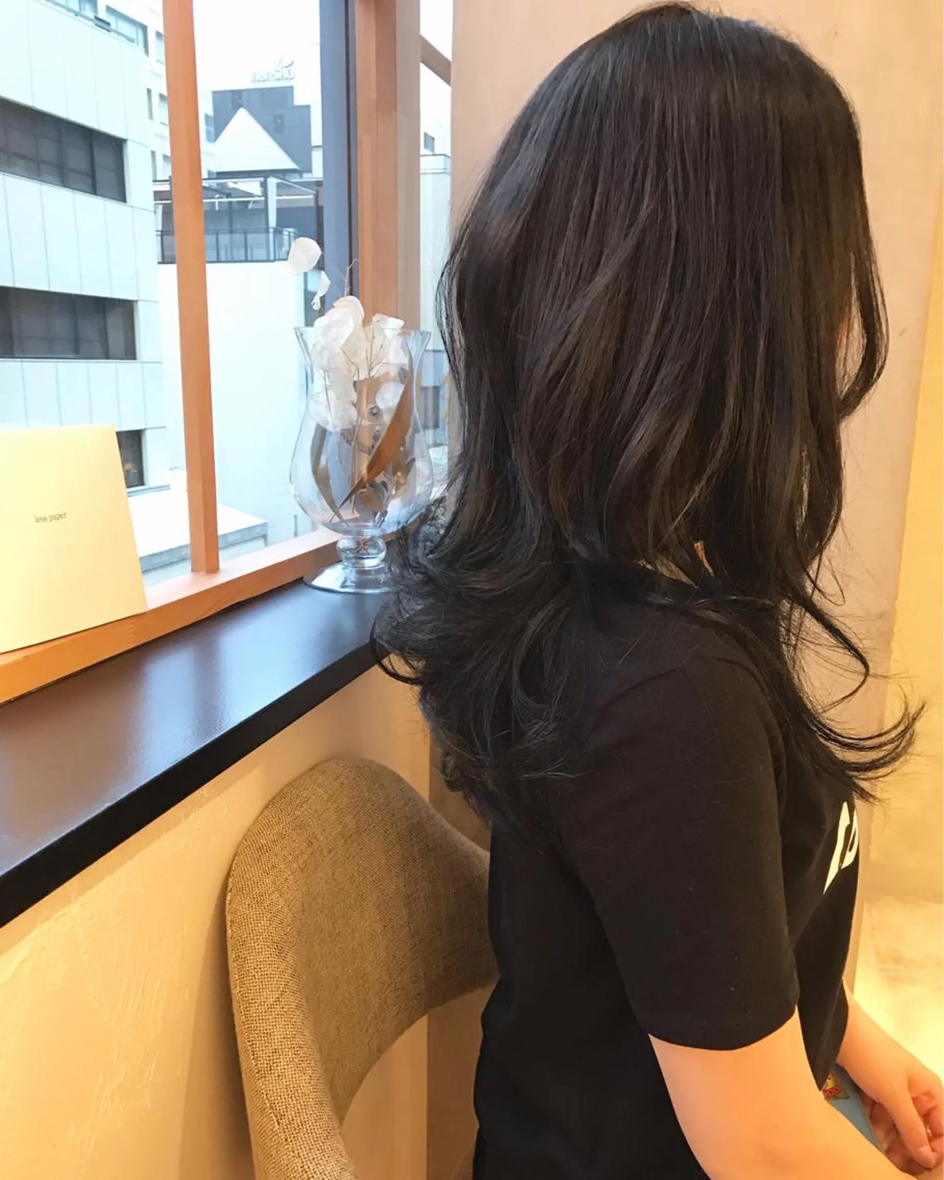 ミディアム カラー 黒髪 ネイビーカラー タカミ荒子店所属・眉毛ワックス konomiの眉毛・アイブロウイメージ