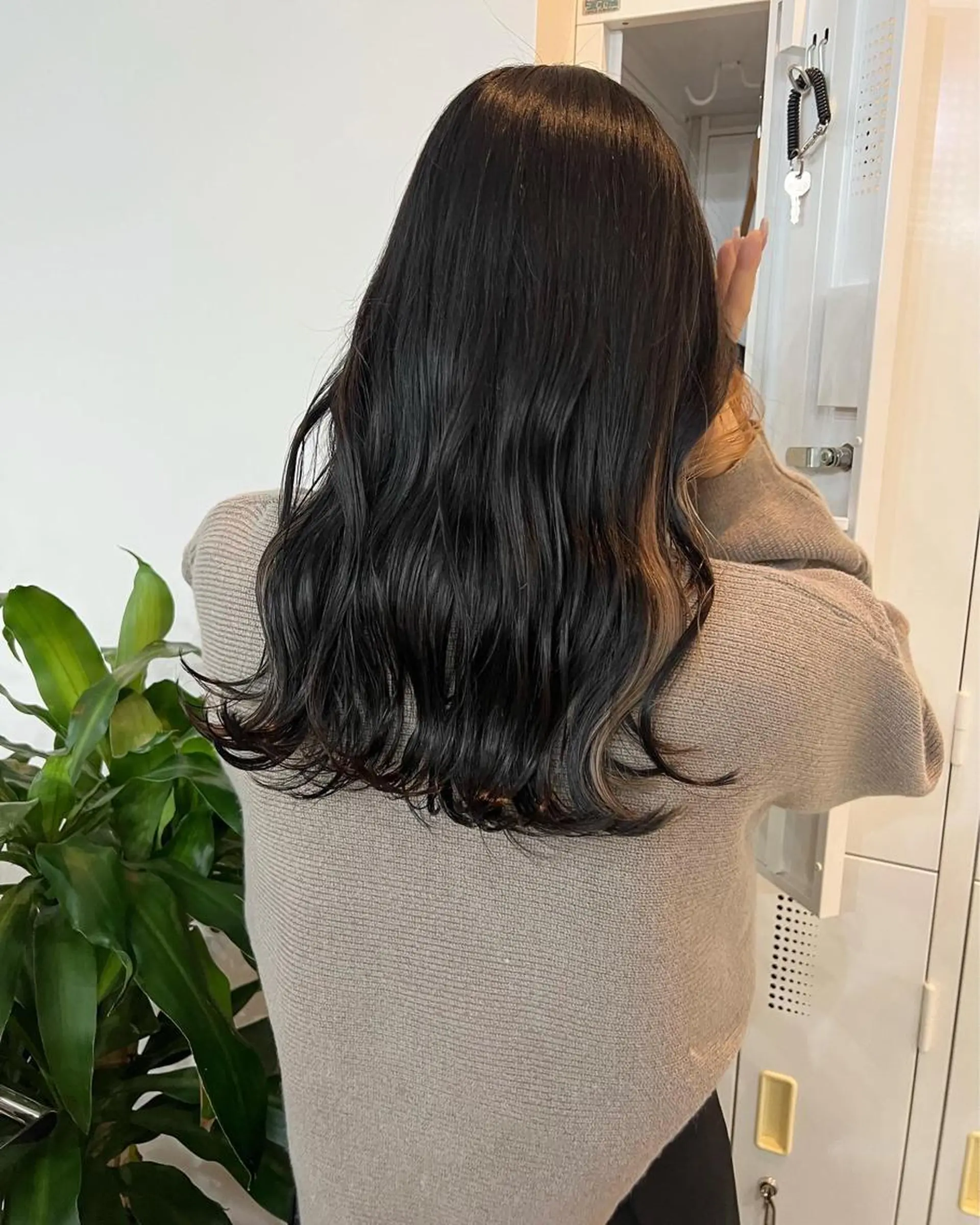 カラー 切りっぱなしボブ/ ブリーチカラー/大塚のヘアスタイル