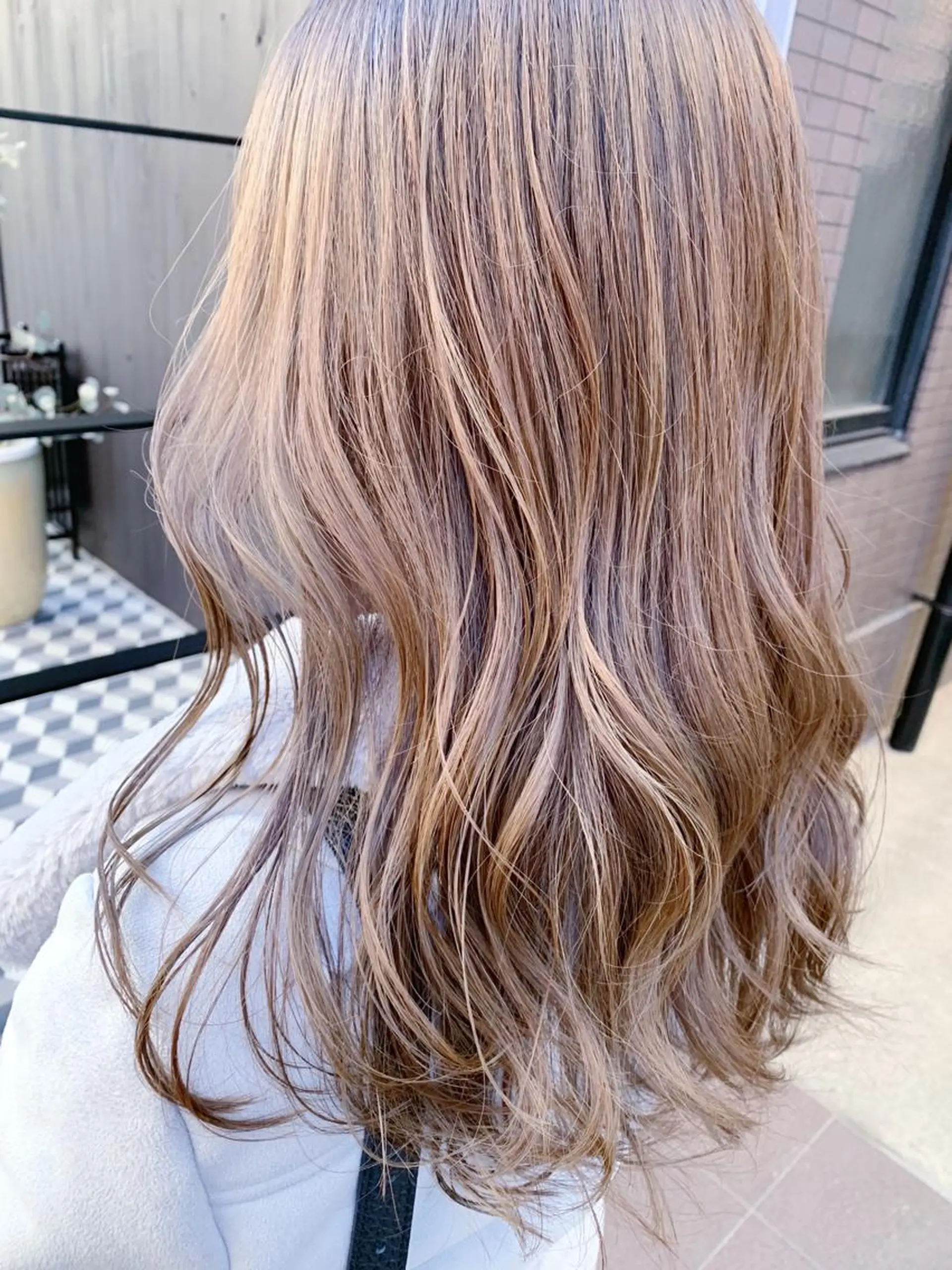 ロング カラー ベージュカラー DUMBO所属・【完全マンツー 恵比寿】佐藤 翔のヘアスタイル