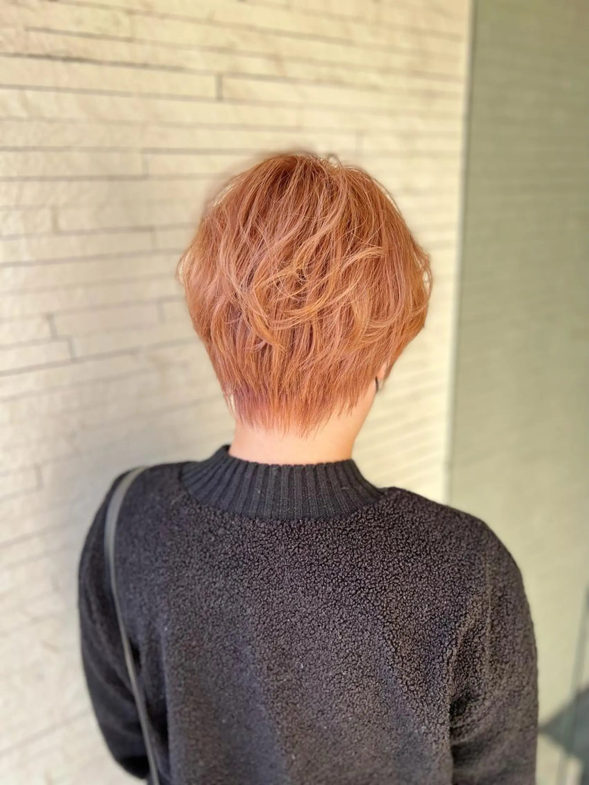 ショート ショートヘア Aile所属・酸性ストレート／カラ ー/山下高明のヘアスタイル