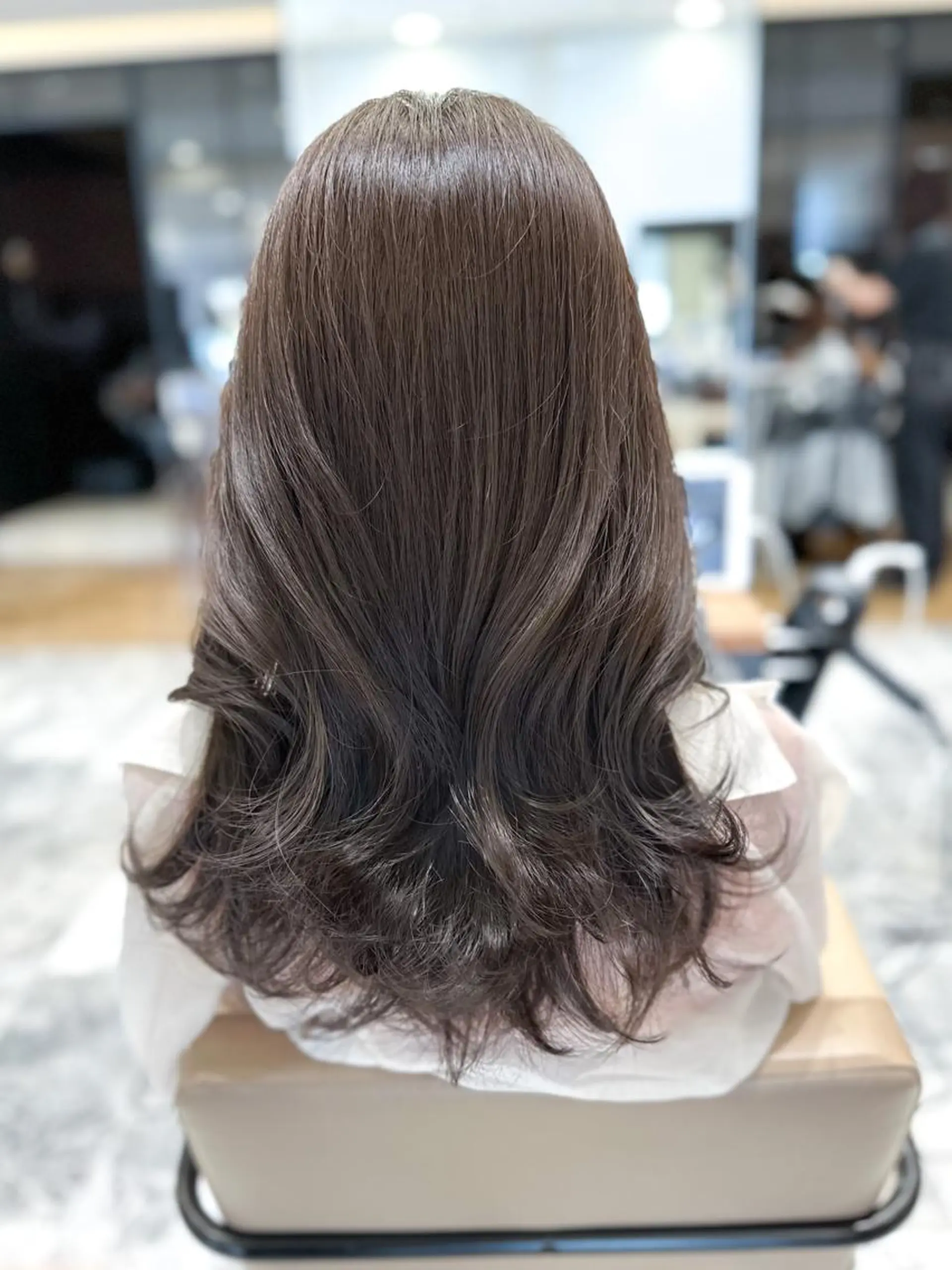 セミロング カラー ベージュカラー ブラウンカラー ブラウンベージュ くびれヘア 顔まわりレイヤー カット ヘアカラー トリートメント 顔周り/くびれヘア 韓国ヘア💕風間るなのヘアスタイル