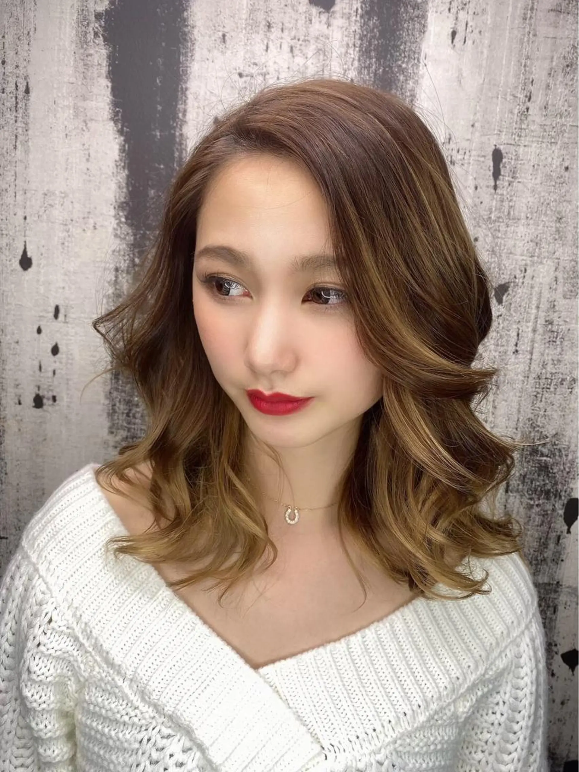 セミロング カラー イヤリングカラー Ai 浅草橋店のヘアスタイル