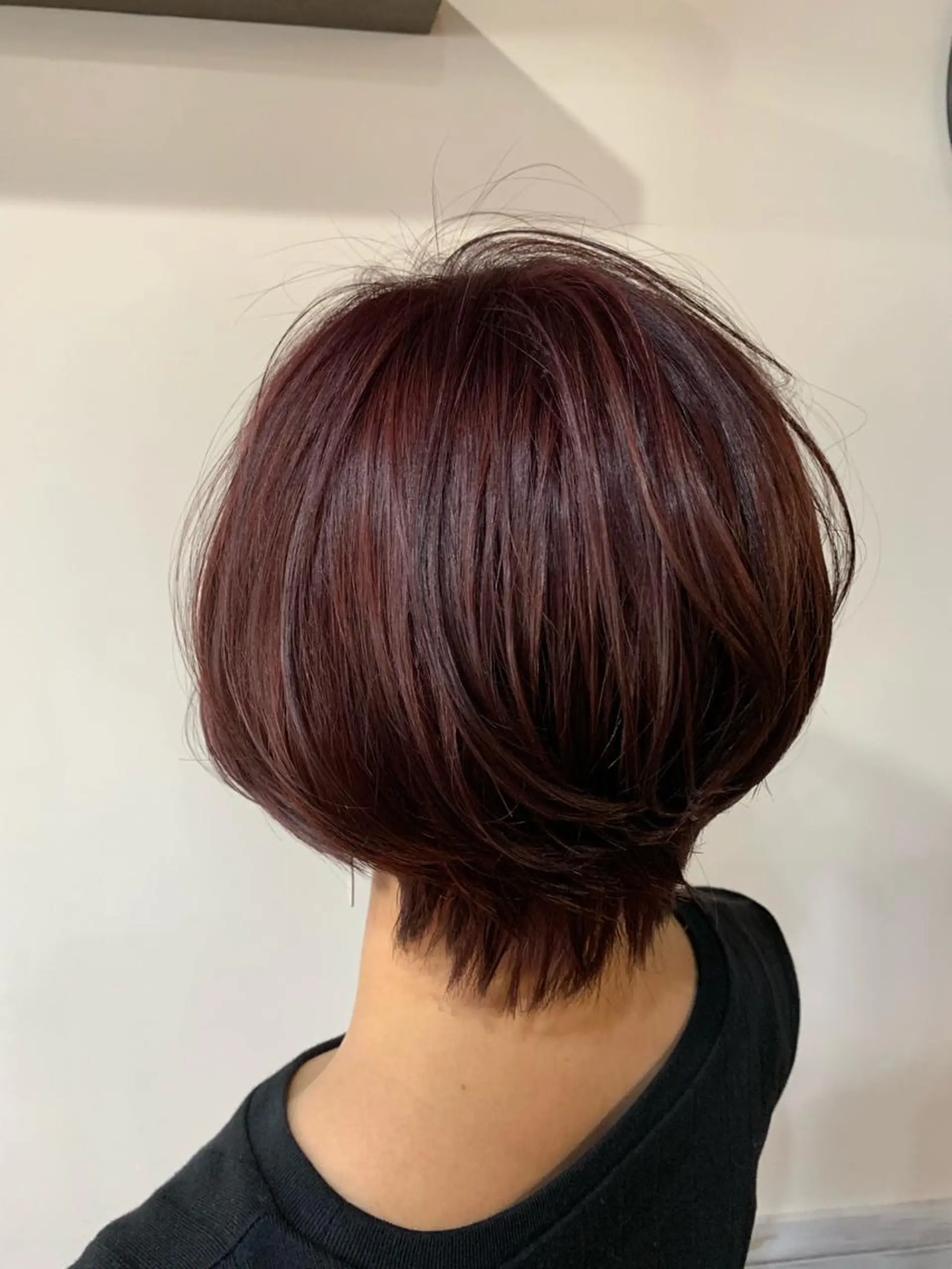 ショート カラー ブリーチ バイオレットカラー 櫛部洸貴/ 髪質改善カラーのヘアスタイル